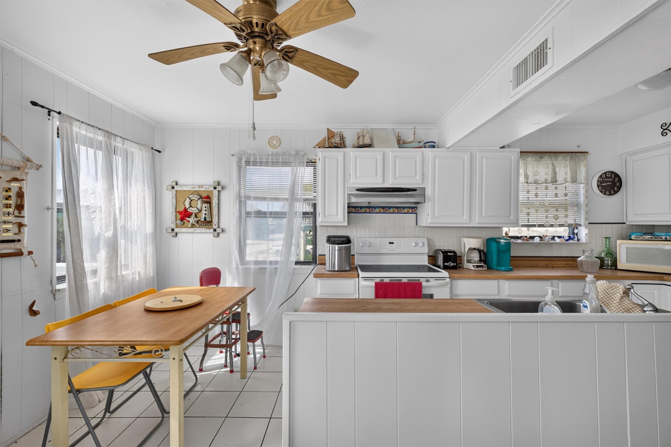 13822 San Domingo Drive, Galveston, TX 77554