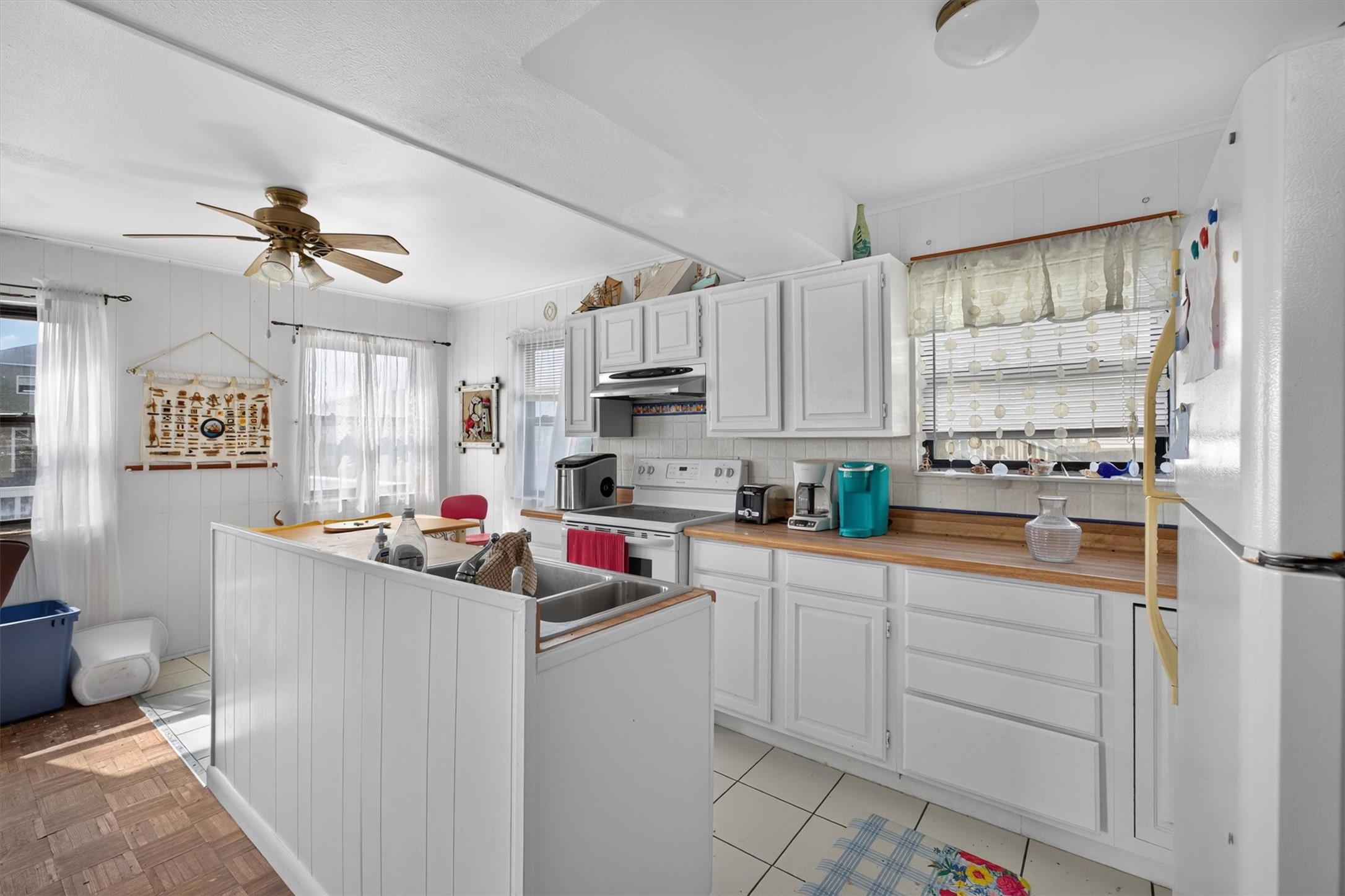 13822 San Domingo Drive, Galveston, TX 77554