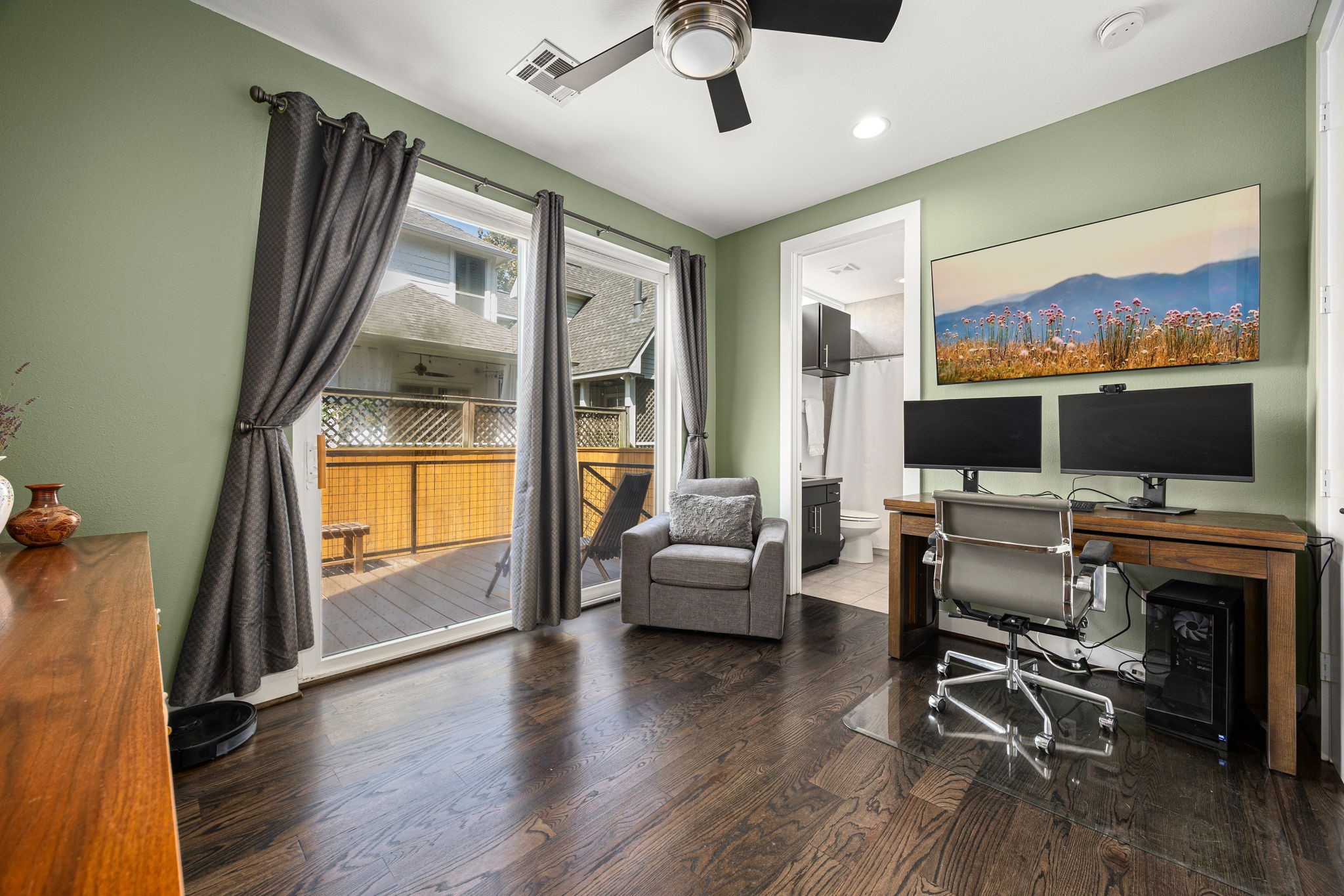 Secondary Bedroom