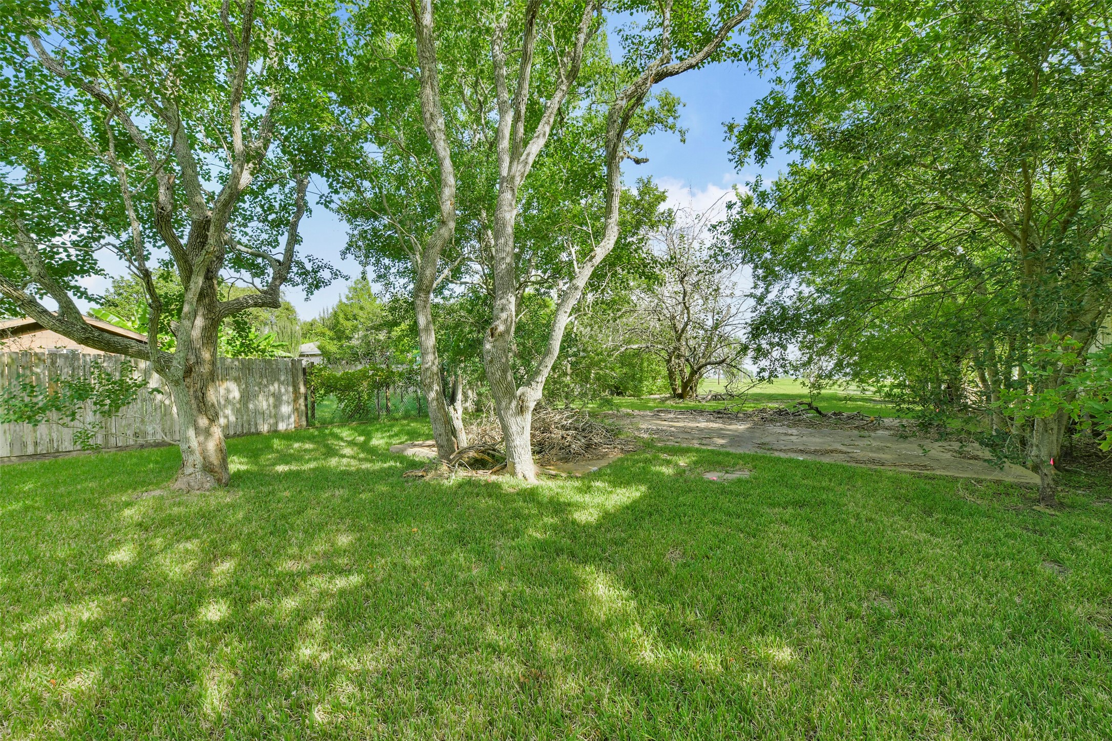 2480 E East Bayshore Drive, San Leon, TX 77539