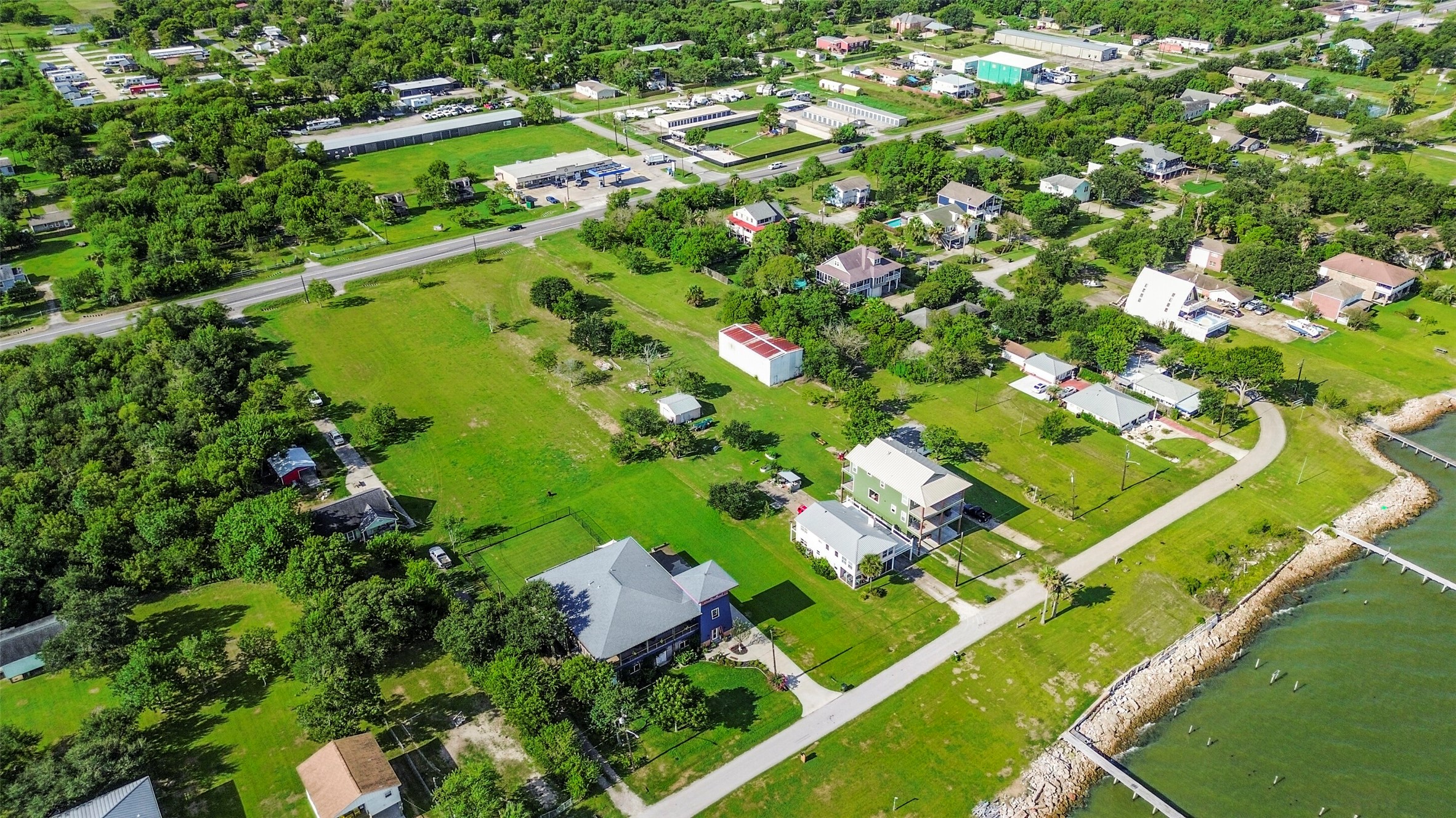 2480 E East Bayshore Drive, San Leon, TX 77539 2480 E East Bayshore Drive, San Leon, TX 77539