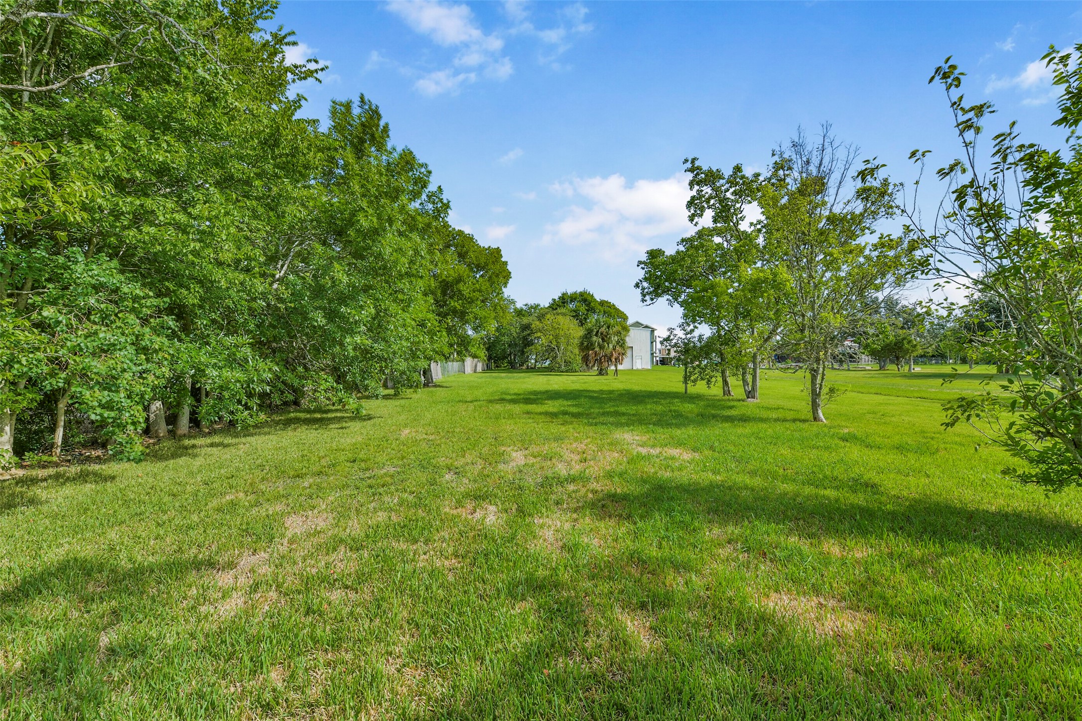 2480 E East Bayshore Drive, San Leon, TX 77539