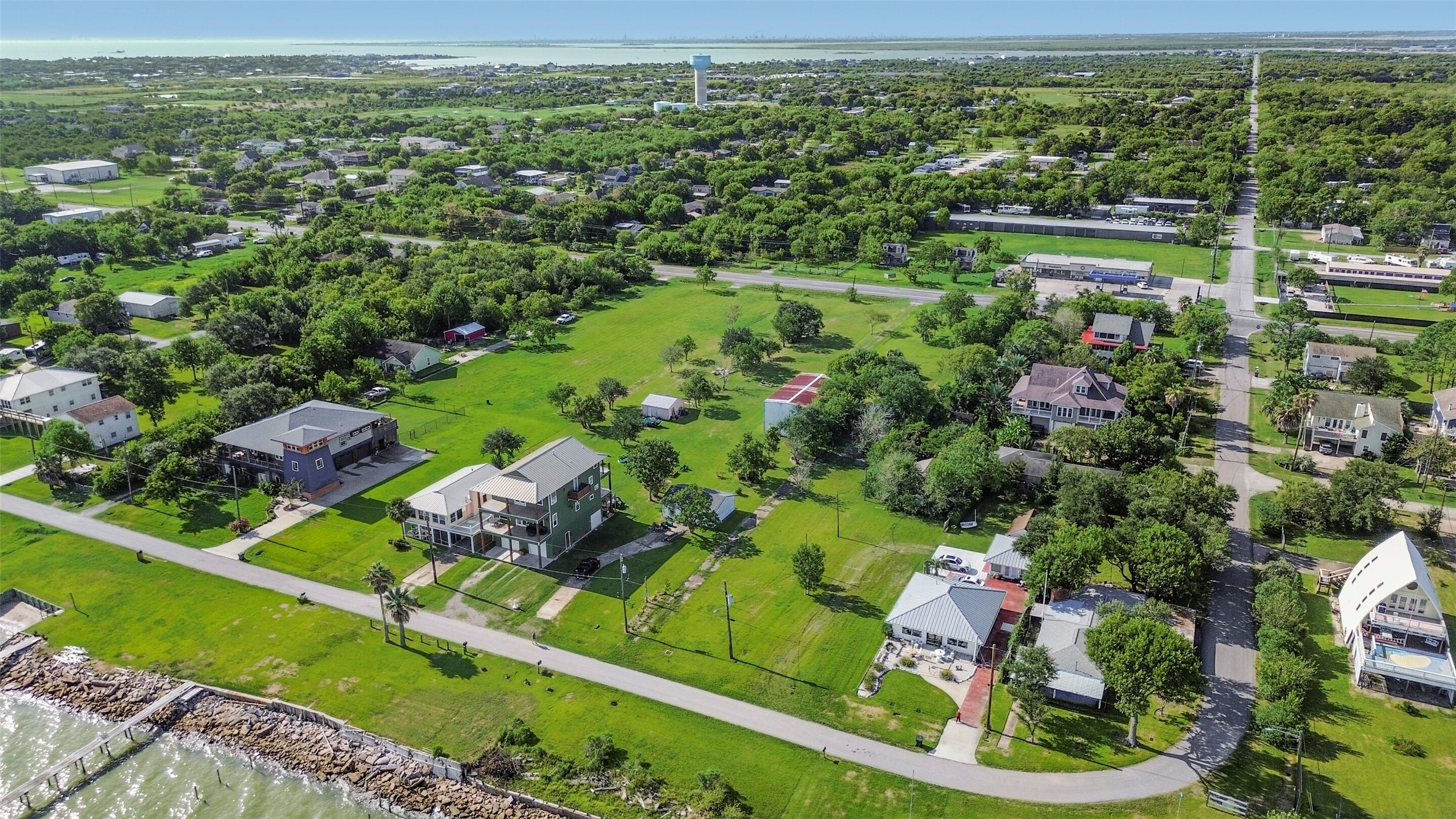 2480 E East Bayshore Drive, San Leon, TX 77539