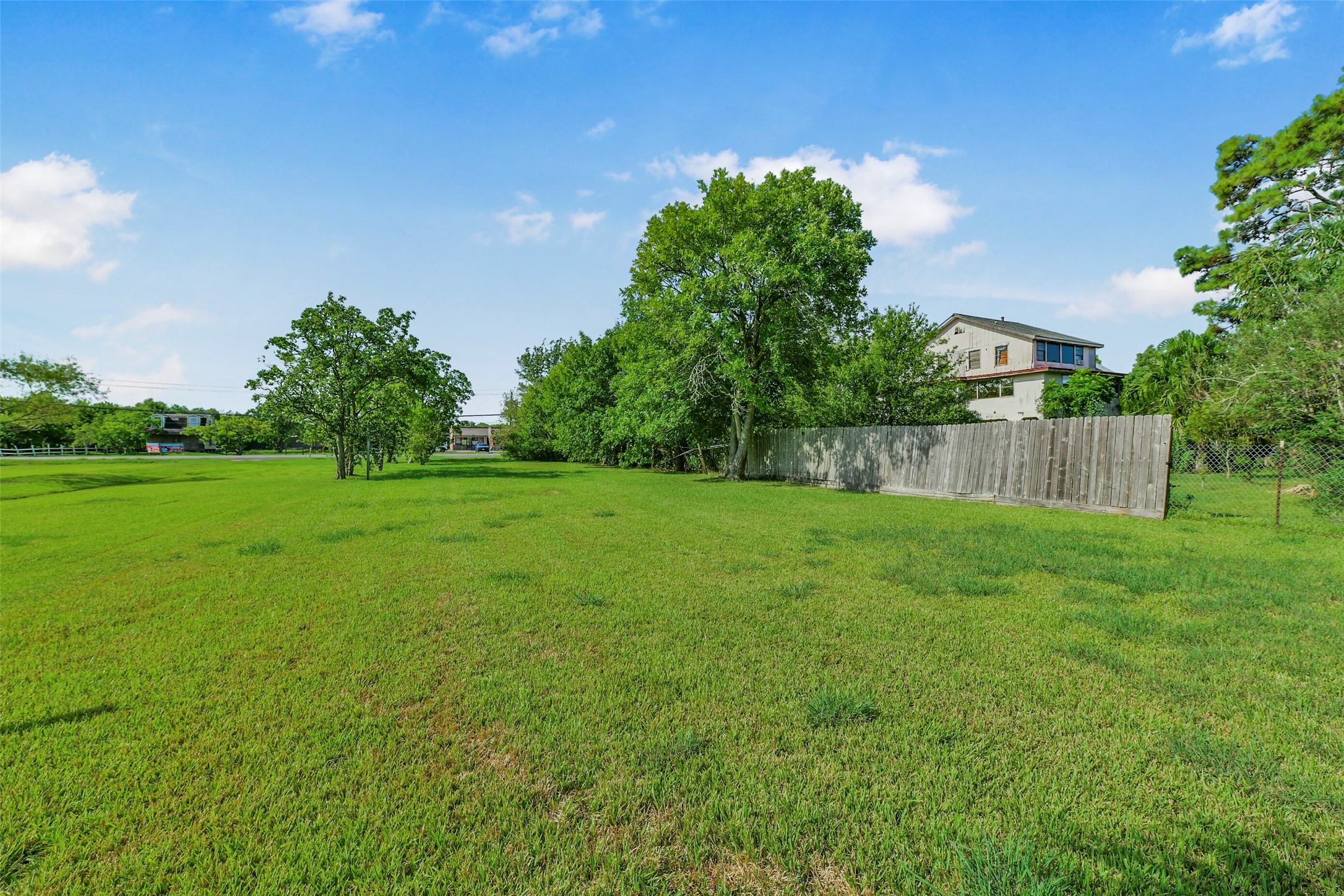 2480 E East Bayshore Drive, San Leon, TX 77539