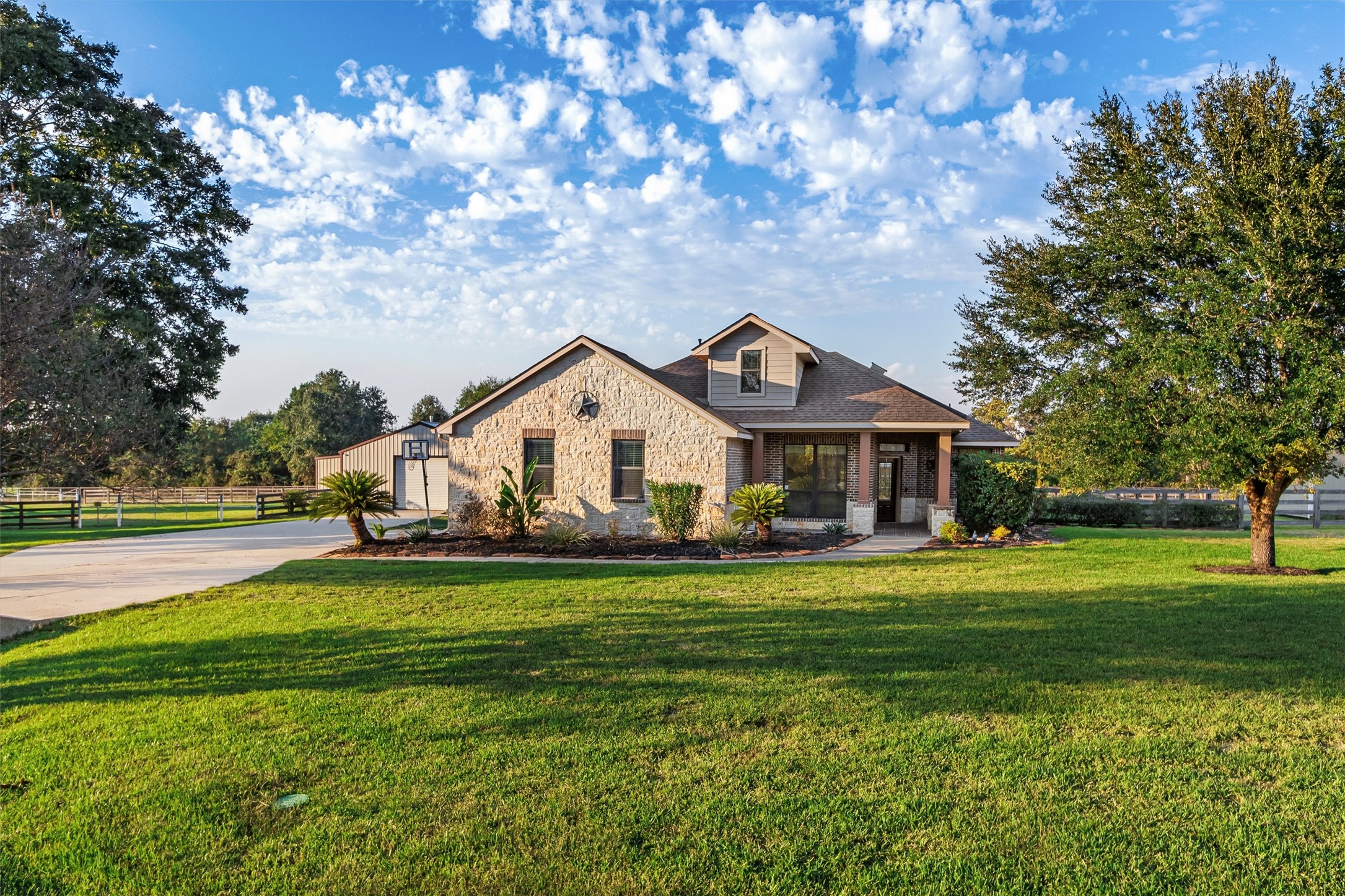 22078 Stone Creek Lane, Montgomery, TX 77316