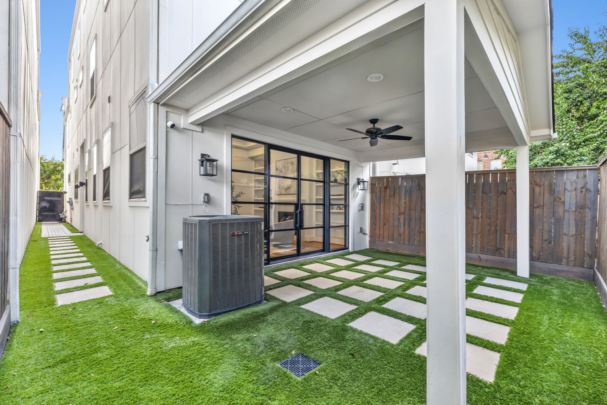 Durable, low-maintenance turf layout ideal for pets, kids, and backyard gatherings