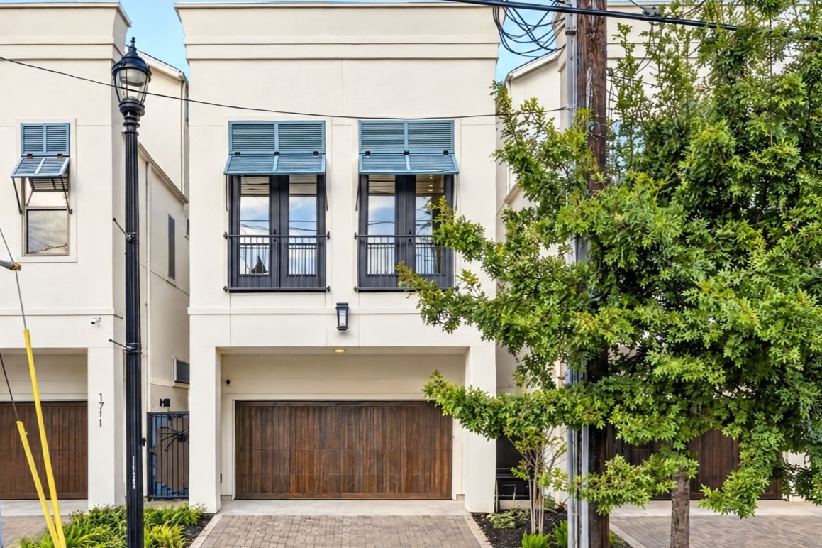 Beautiful front elevation