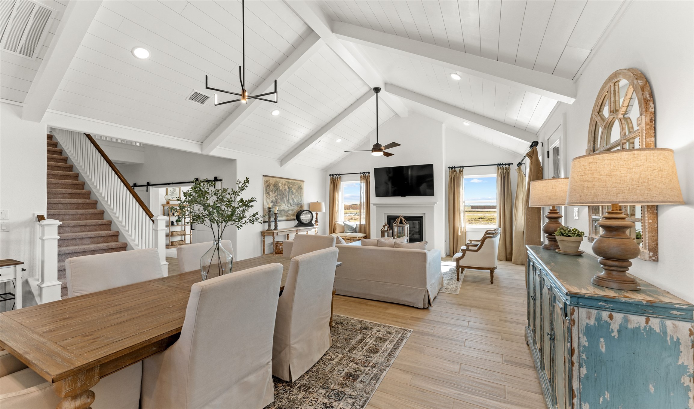 Open dining area and great room (*Photo not of actual home and used for illustration purposes only.)