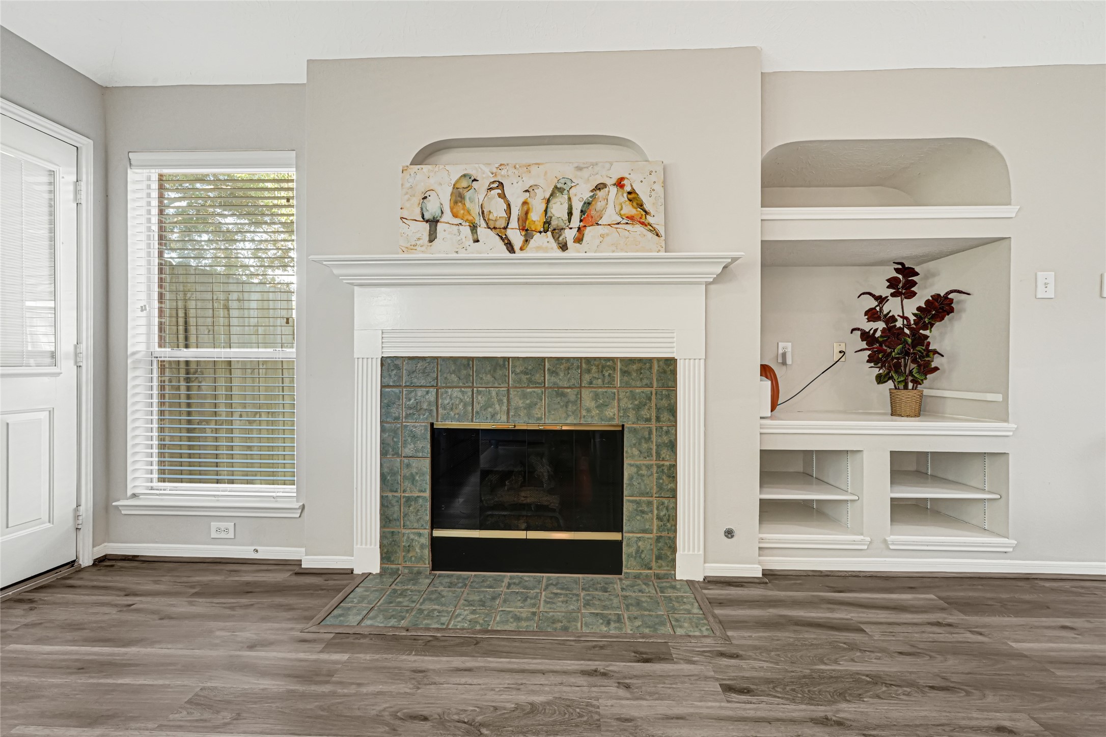 gas fireplace with built in shelving
