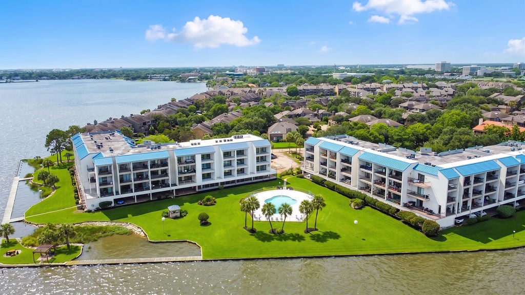 401 Lakeside Lane, #303, Houston, TX 77058