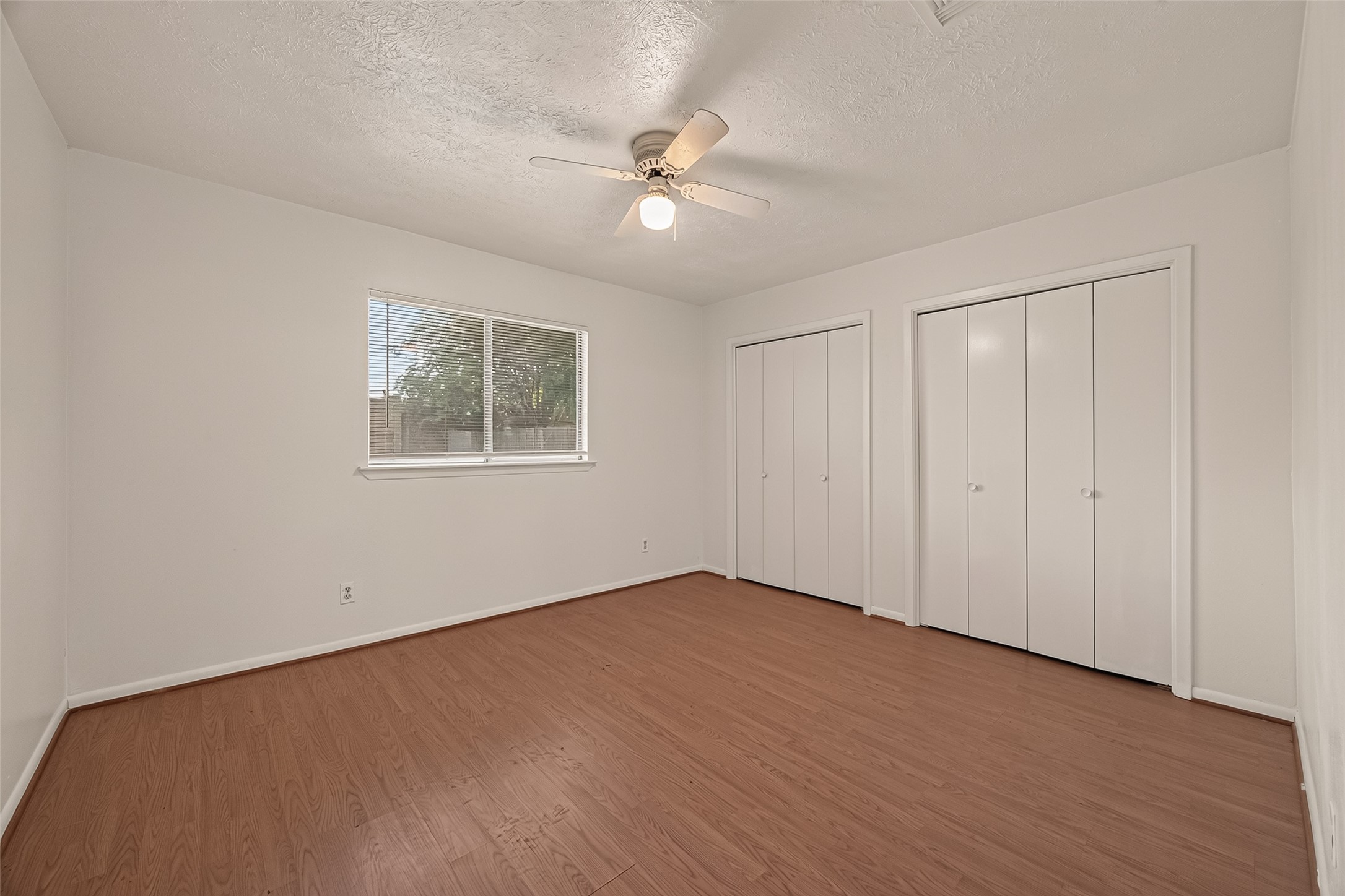 2714 S Brompton Drive, Pearland, TX 77584