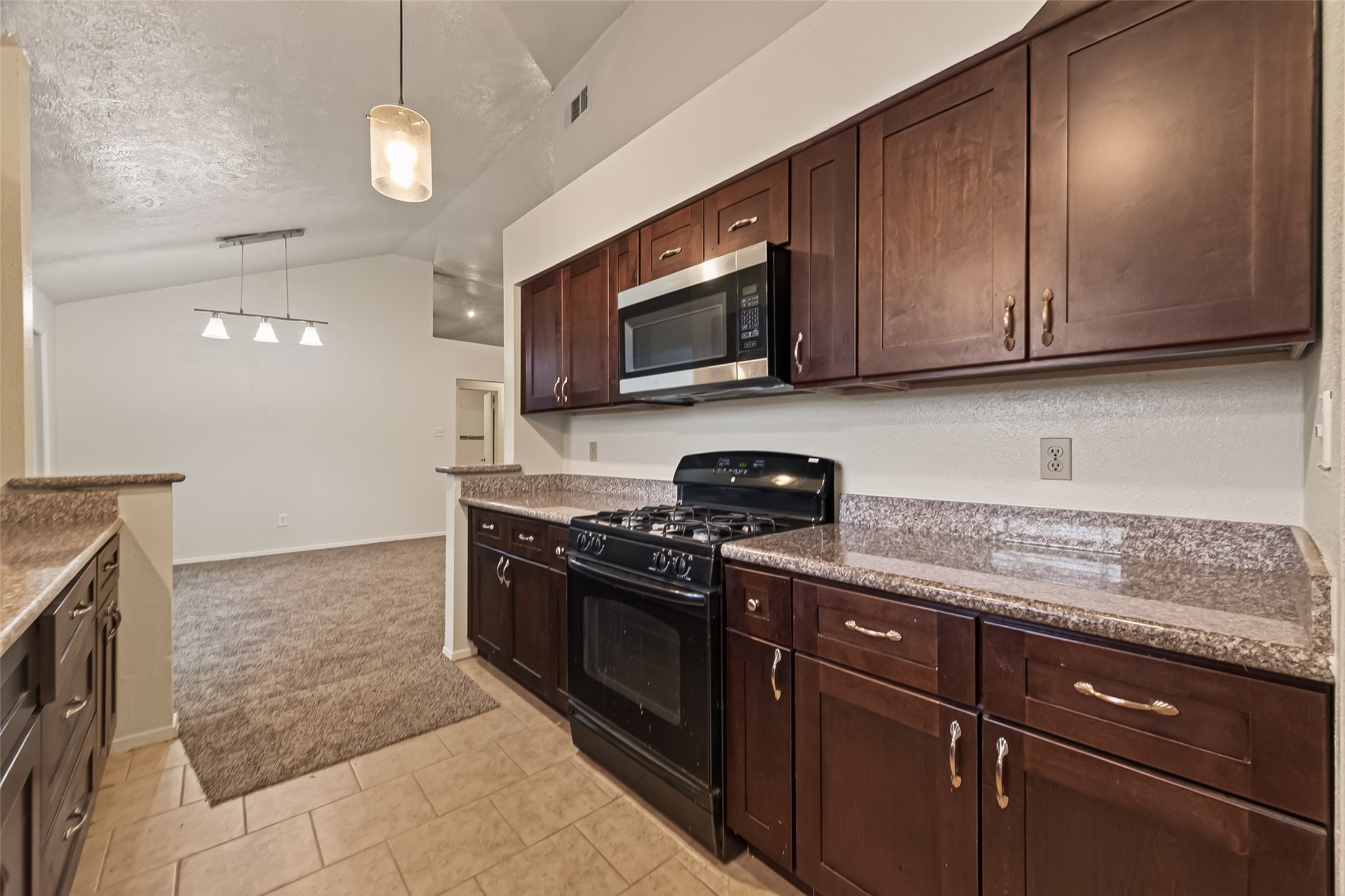 2714 S Brompton Drive, Pearland, TX 77584