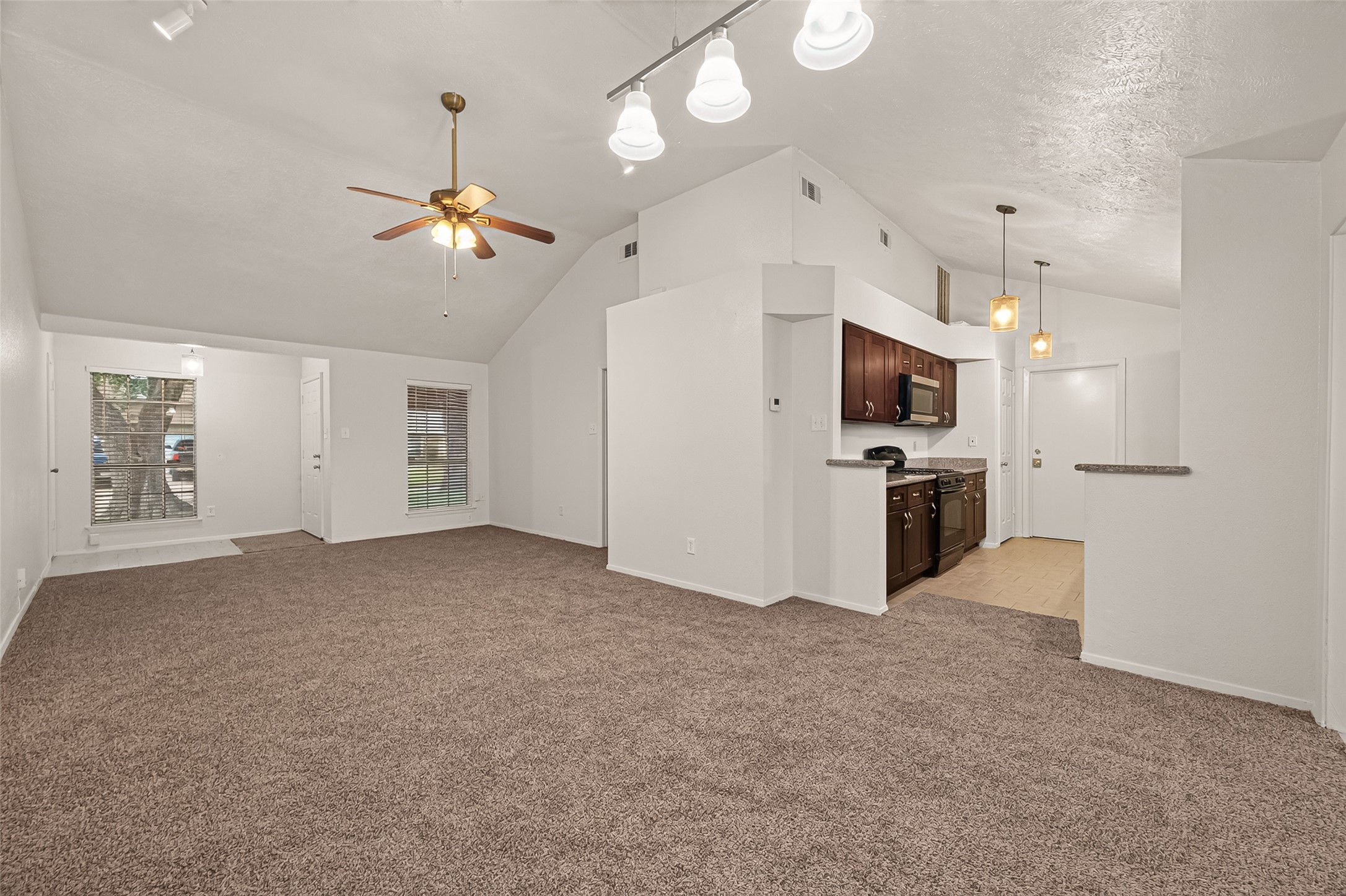 2714 S Brompton Drive, Pearland, TX 77584 2714 S Brompton Drive, Pearland, TX 77584