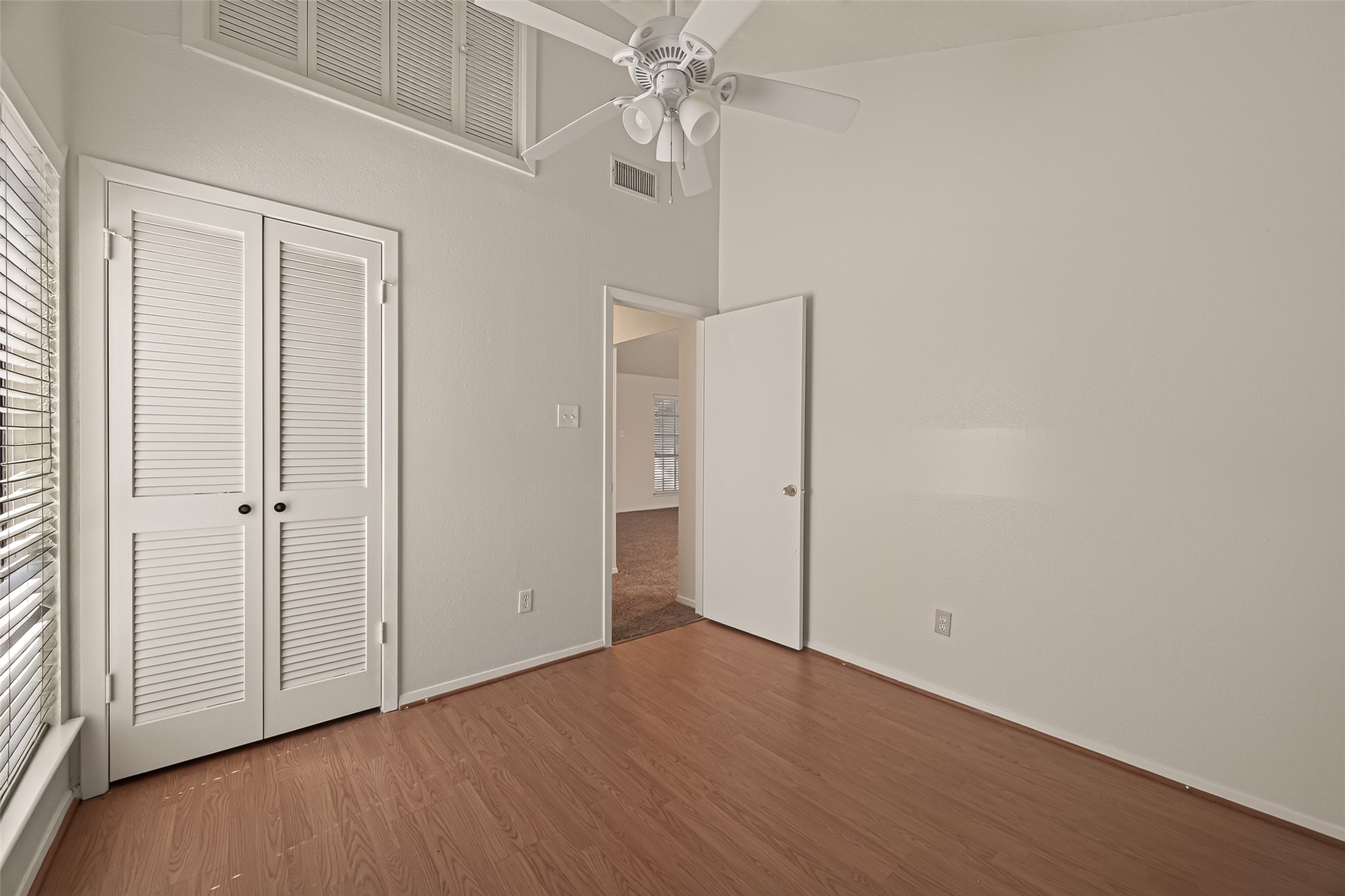 2714 S Brompton Drive, Pearland, TX 77584