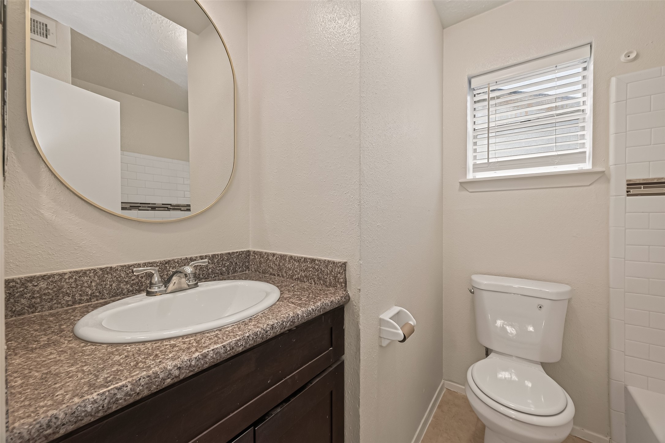 2714 S Brompton Drive, Pearland, TX 77584