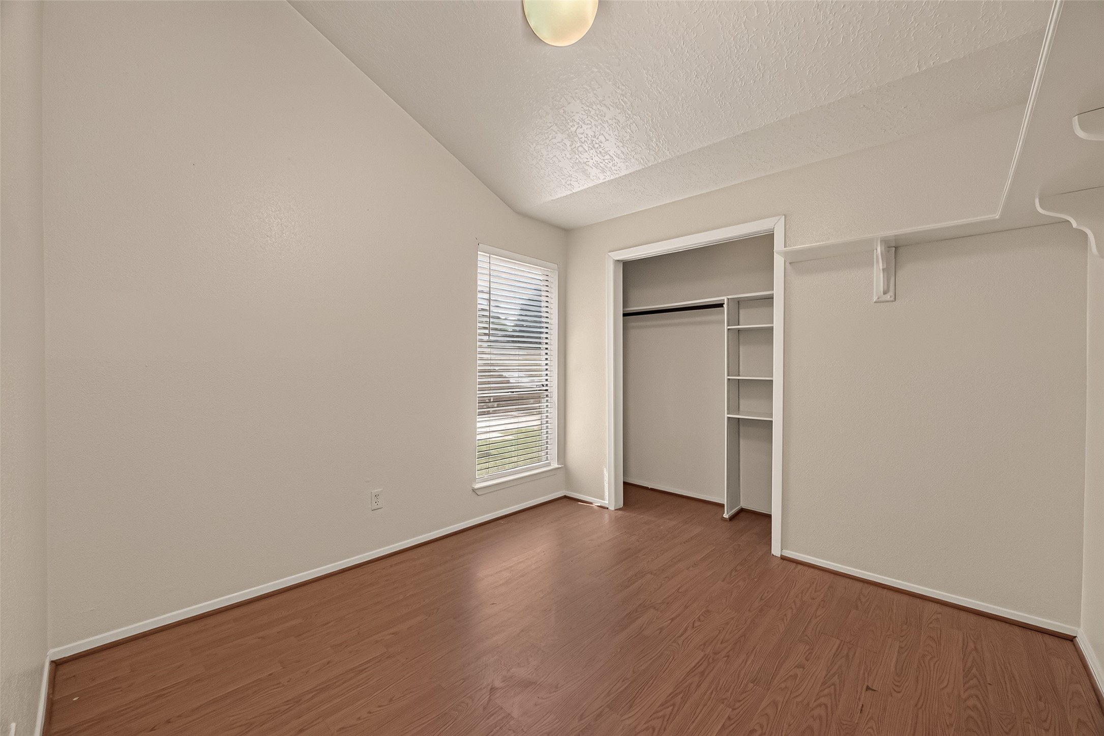 2714 S Brompton Drive, Pearland, TX 77584