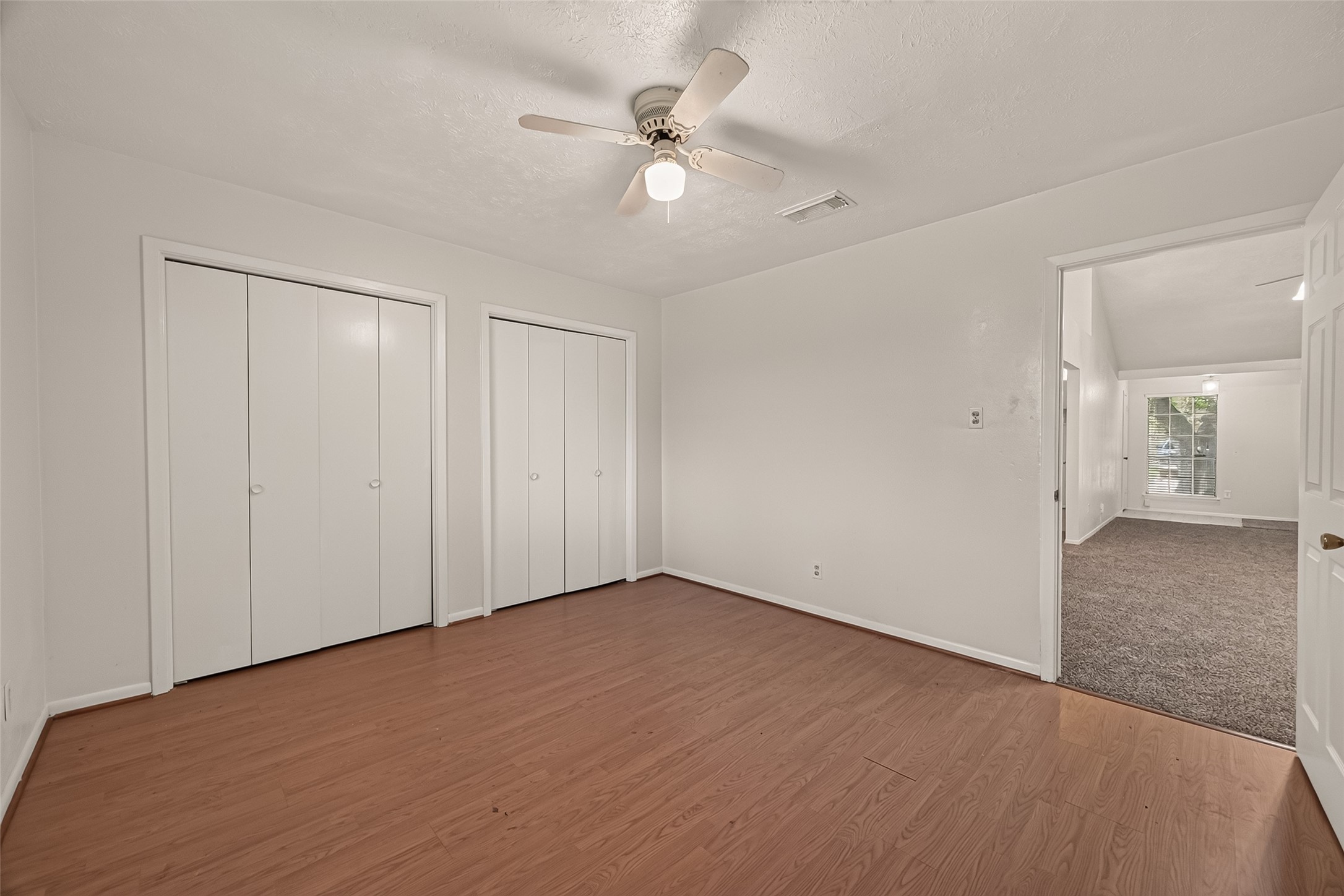 2714 S Brompton Drive, Pearland, TX 77584