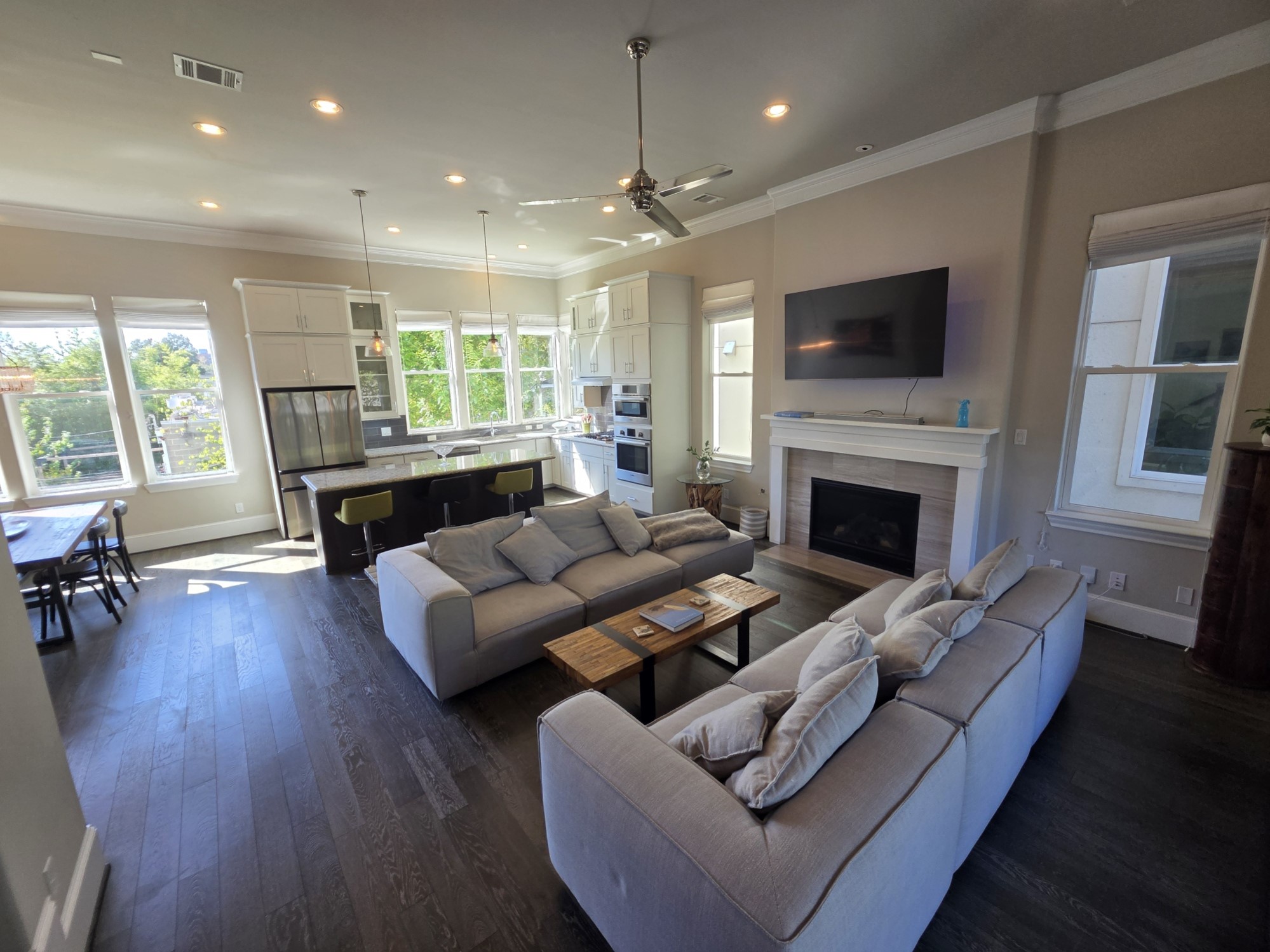 612 E 20th Street, #C, Houston, TX 77008