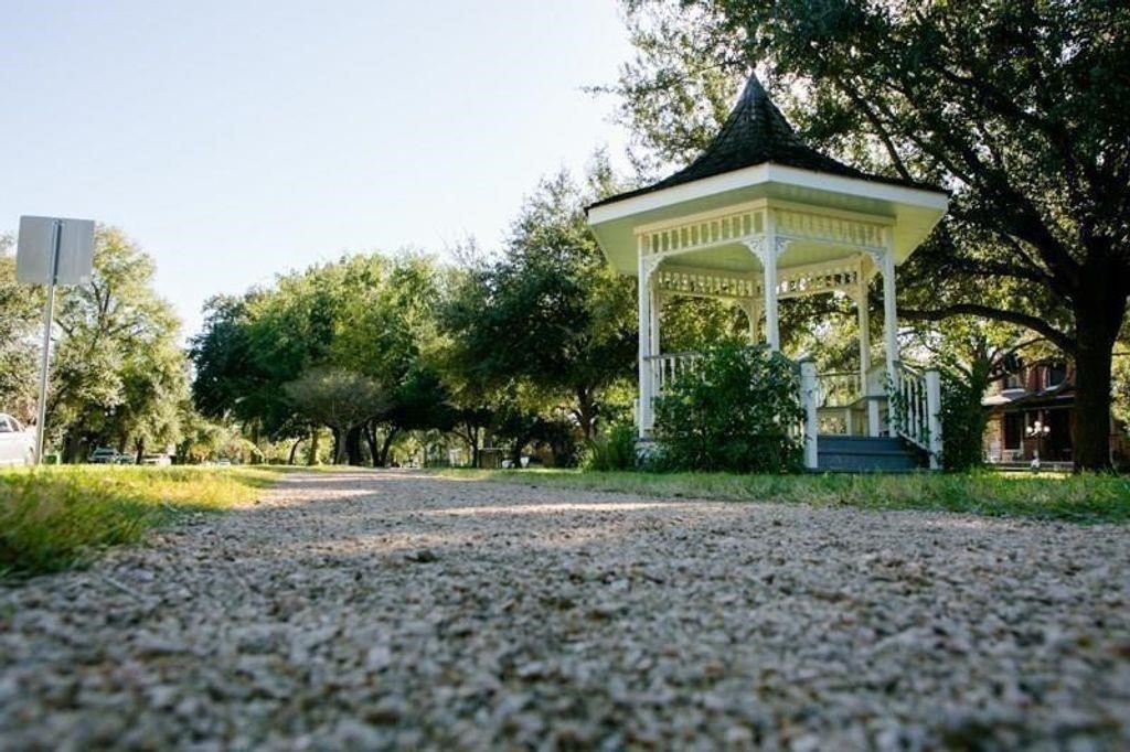 612 E 20th Street, #C, Houston, TX 77008