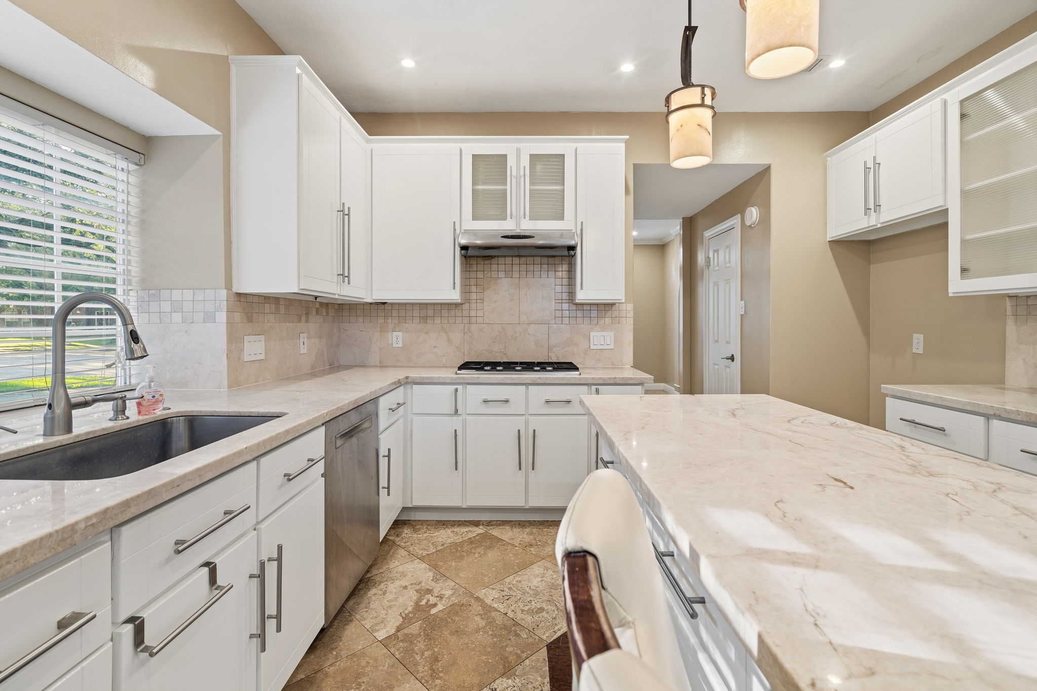 Kitchen faucet hands free - cooking made easy!