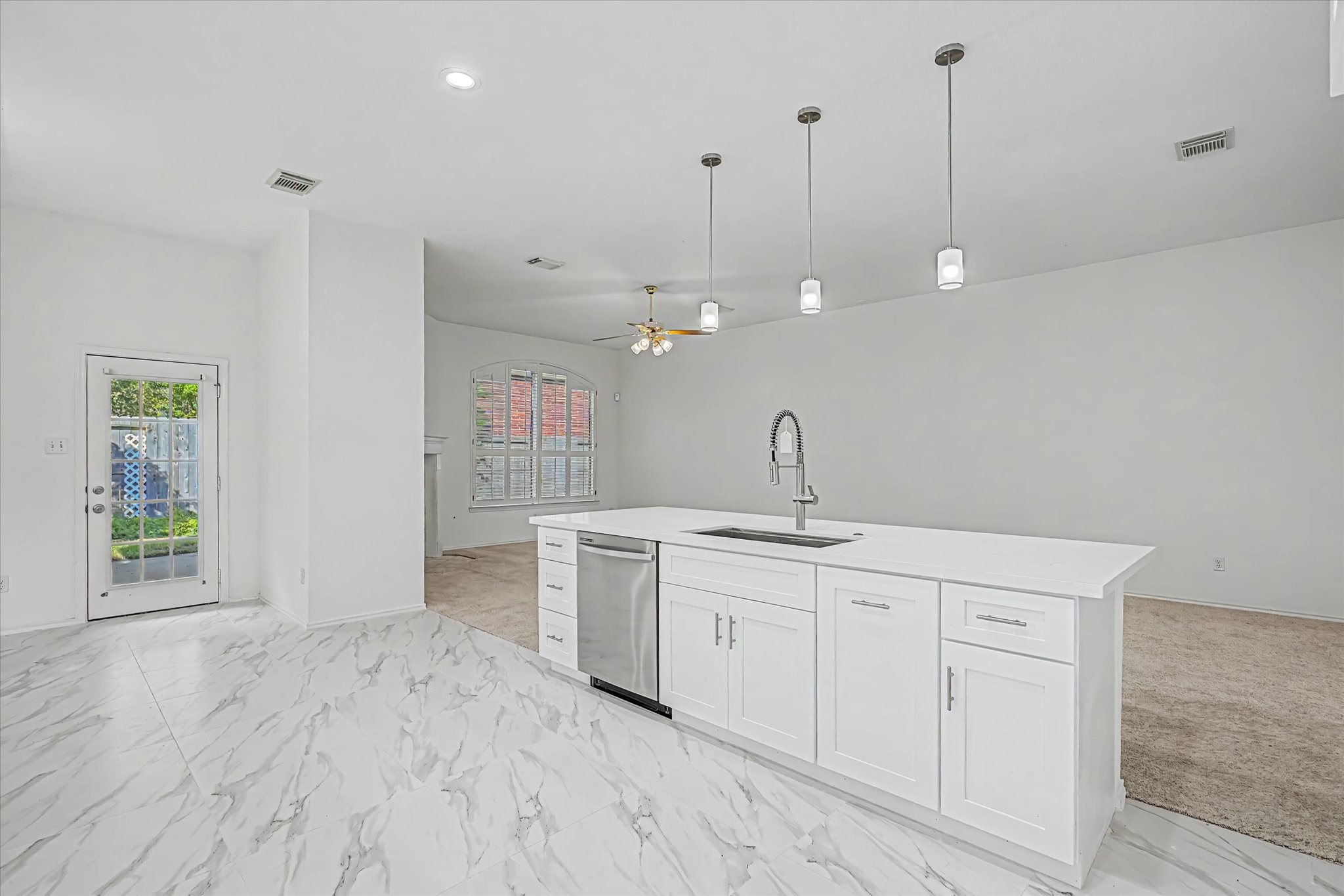 222 Glenridge Forest, Houston, TX 77094