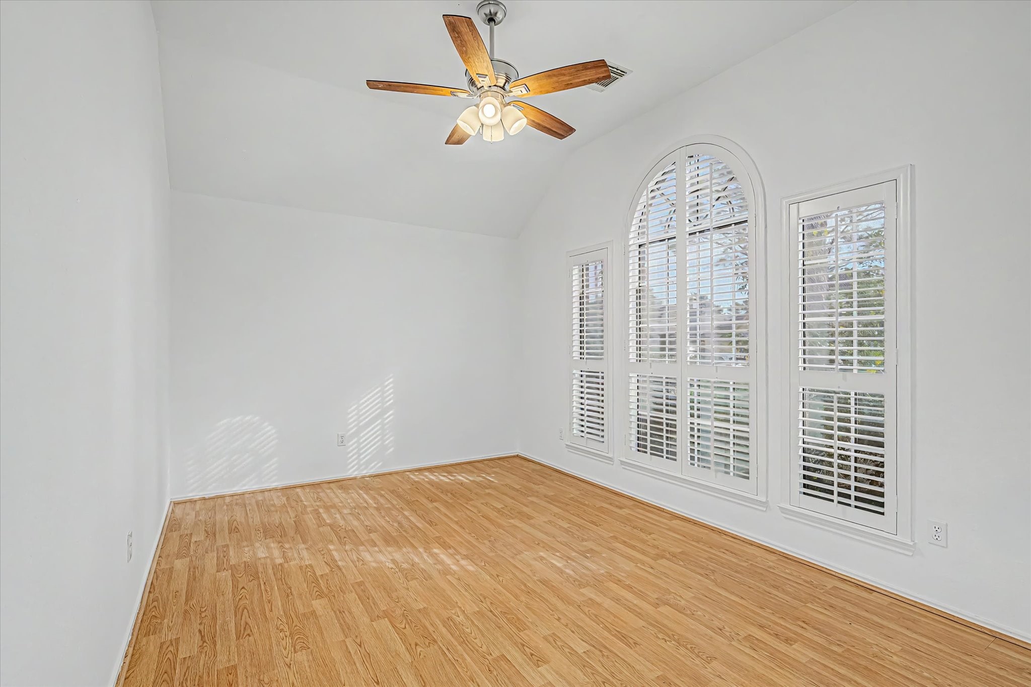 222 Glenridge Forest, Houston, TX 77094