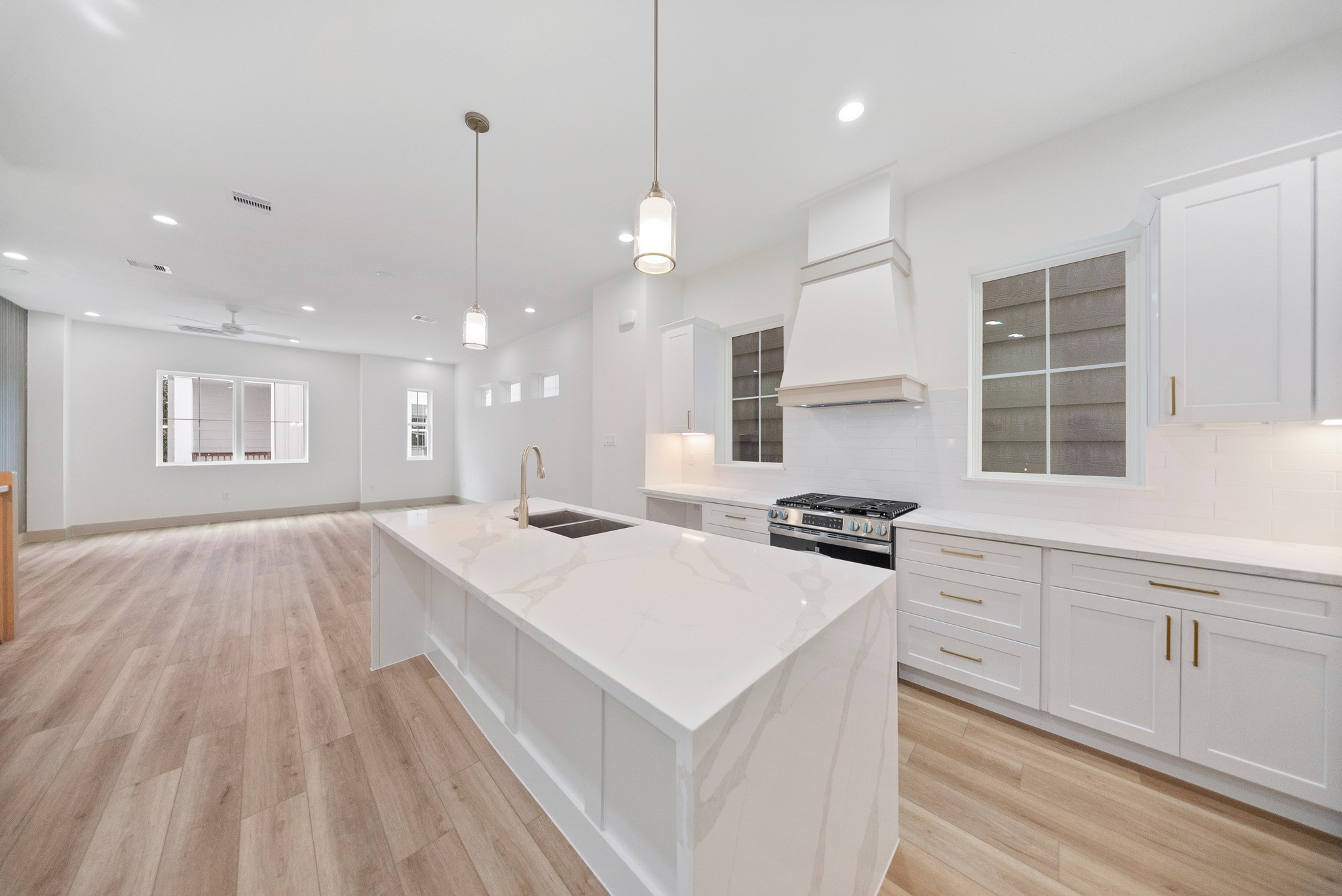 1124 Weiss Street, Houston, TX 77009
