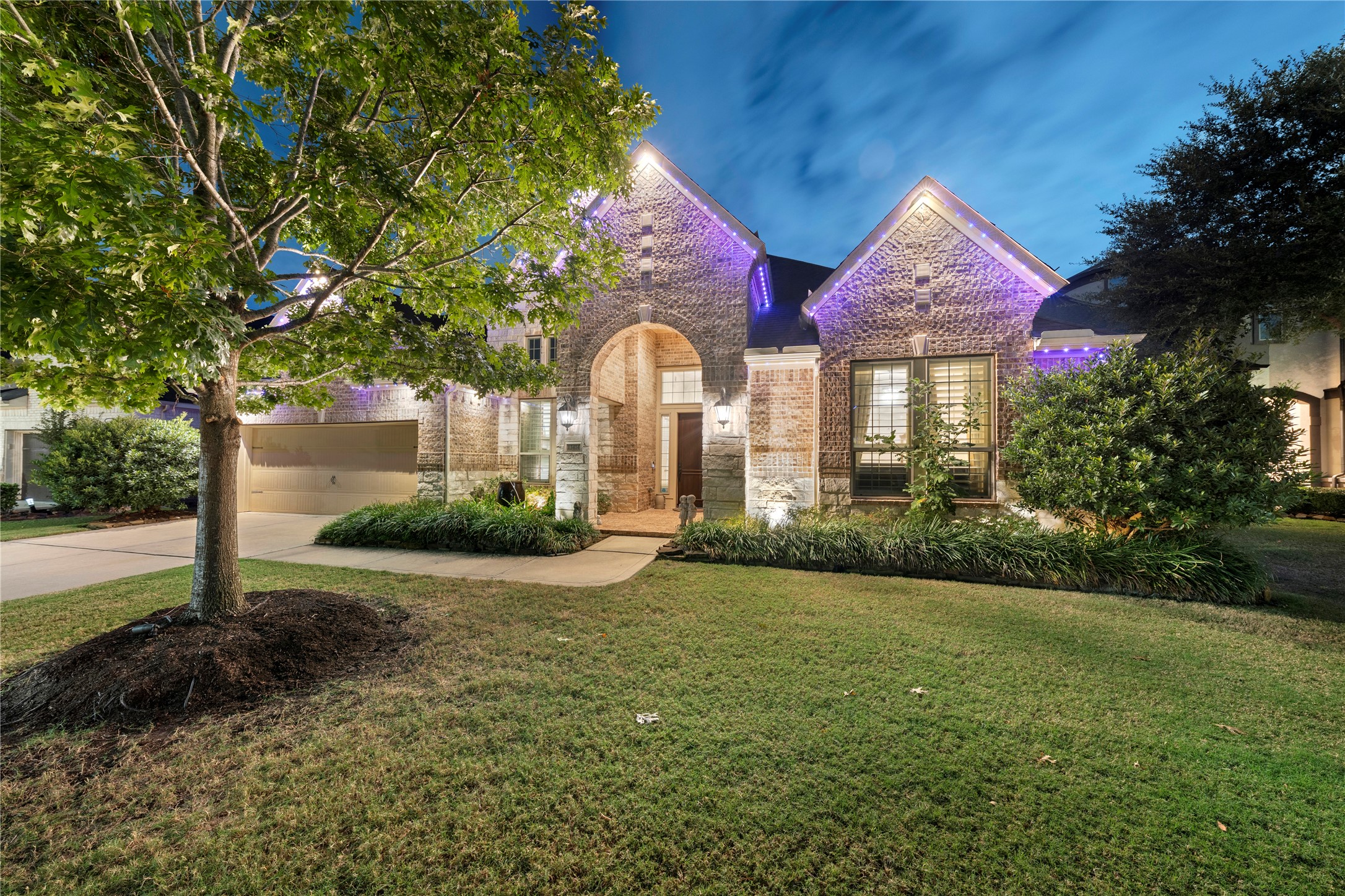 Discover 13414 Travis Heights, an all-brick gem in Clear Lake City, nestled on a tranquil cul-de-sac, featuring customizable LED eave lighting for every occasion at your fingertips. Discover 13414 Travis Heights, an all-brick gem in Clear Lake City, nestled on a tranquil cul-de-sac, featuring customizable LED eave lighting for every occasion at your fingertips.