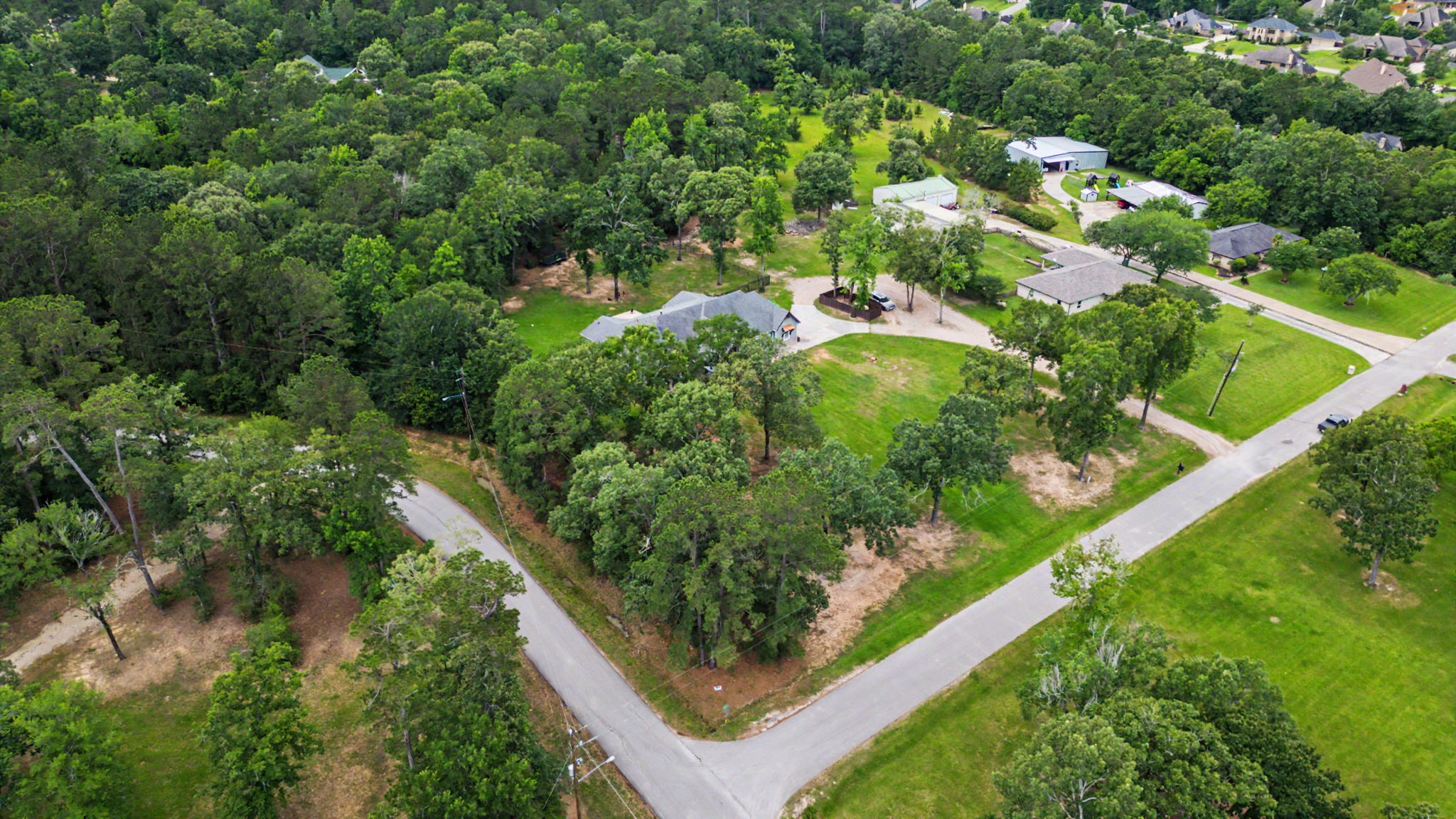 Come enjoy a relaxed rural atmosphere, while being close to shopping and dining!