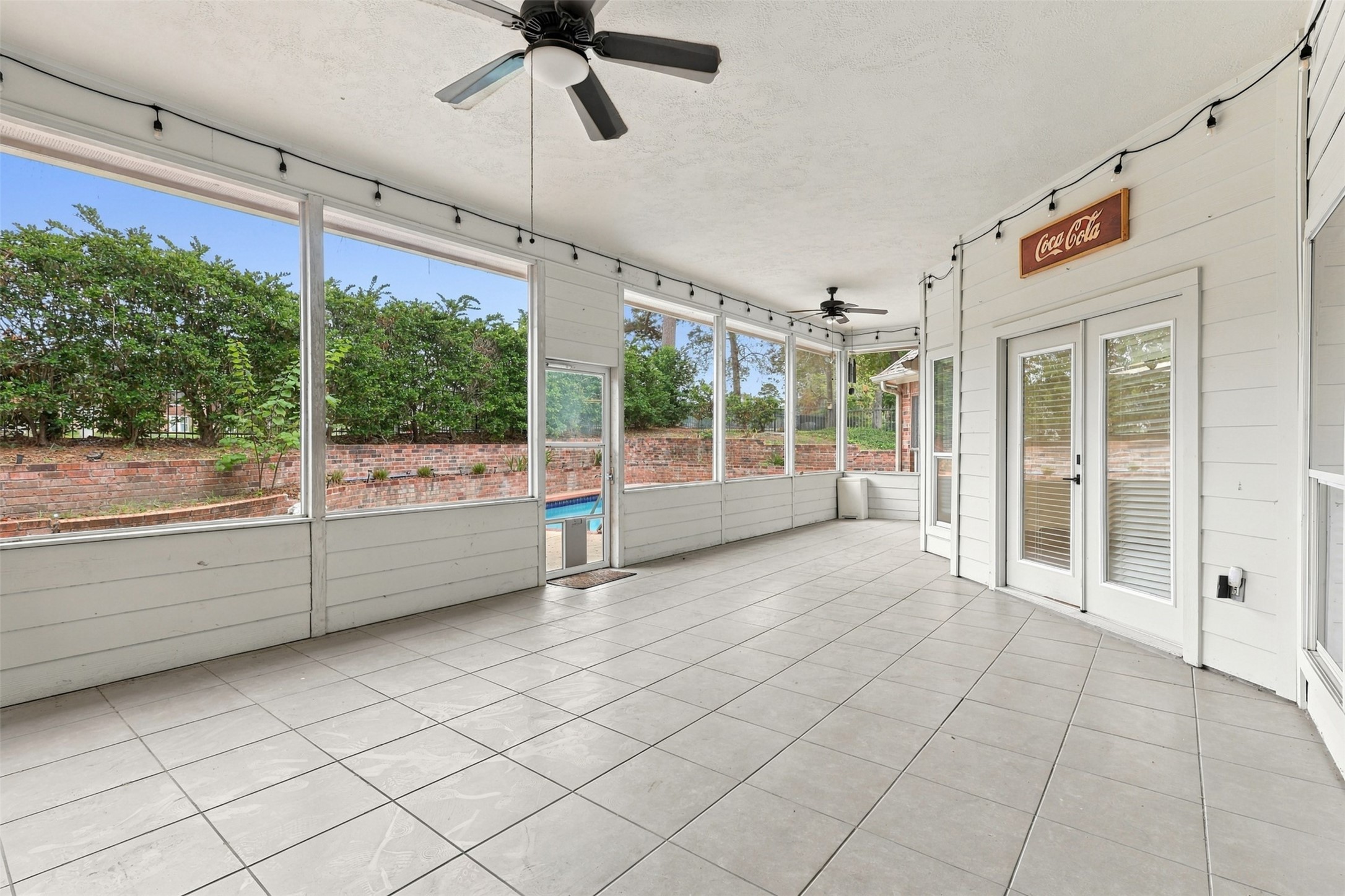705 Fairway Oaks, Conroe, TX 77302