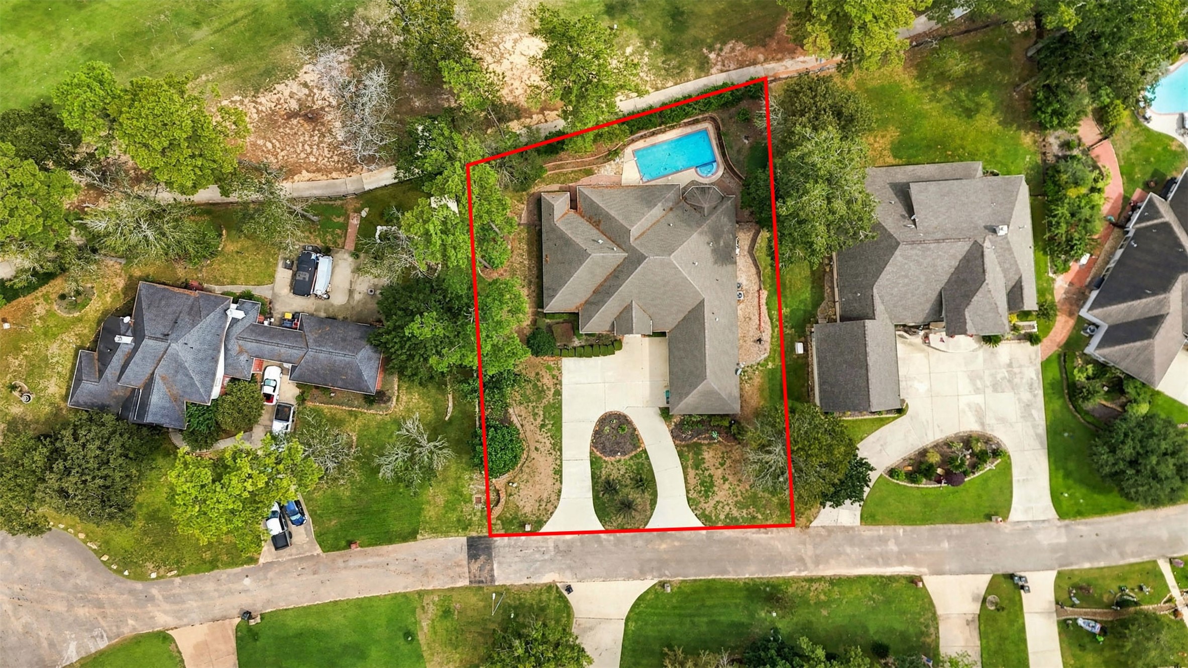 705 Fairway Oaks, Conroe, TX 77302