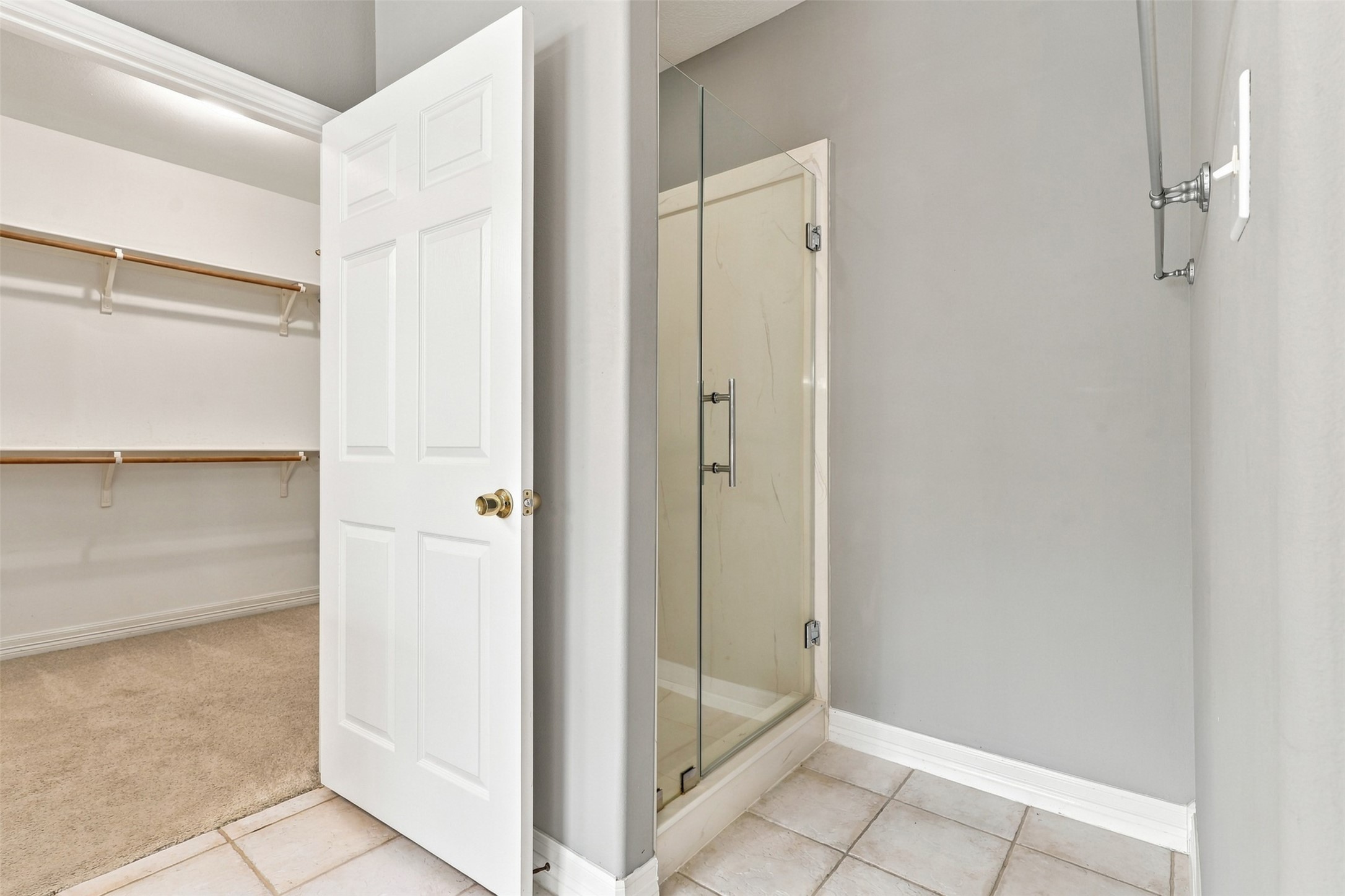 705 Fairway Oaks, Conroe, TX 77302