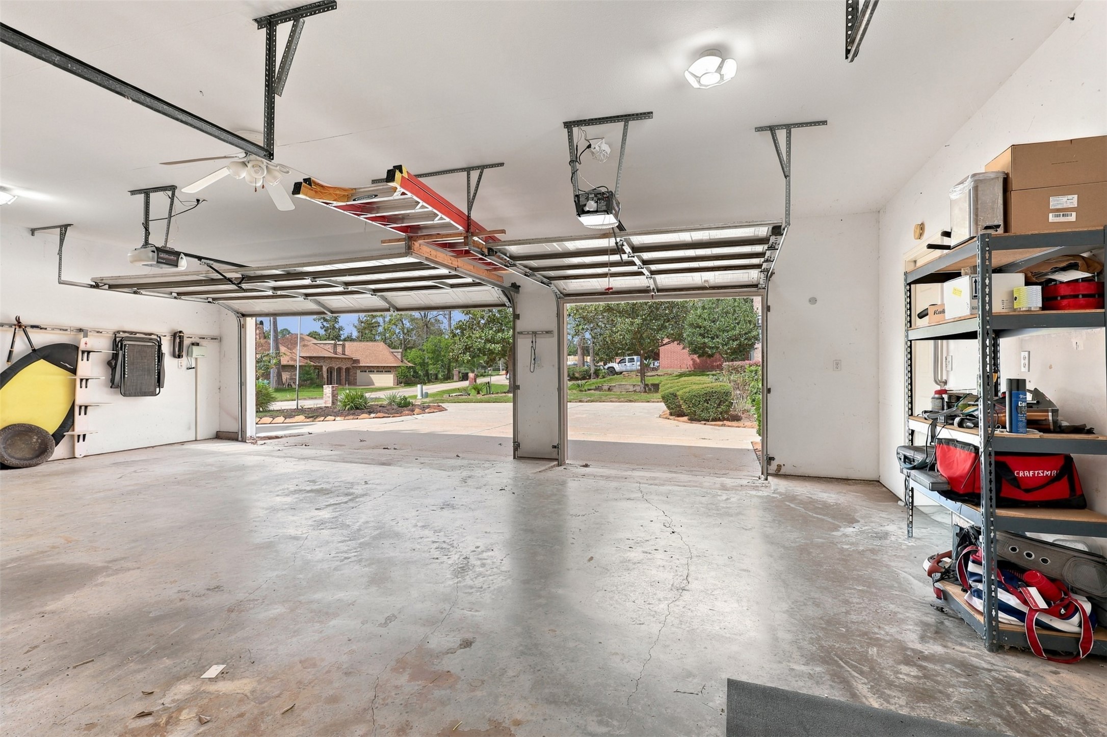 705 Fairway Oaks, Conroe, TX 77302