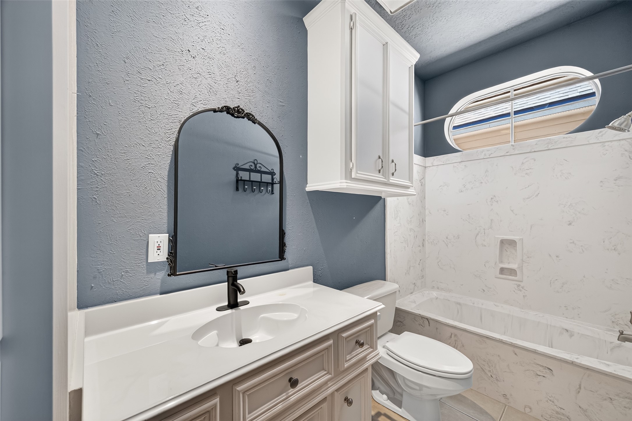 Secondary bathroom