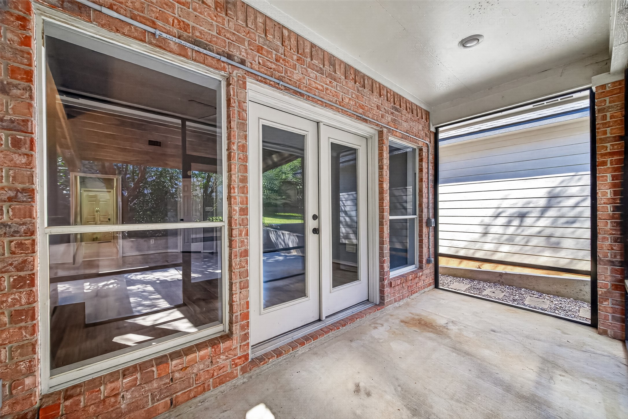 103 Fairway View Court, Montgomery, TX 77356