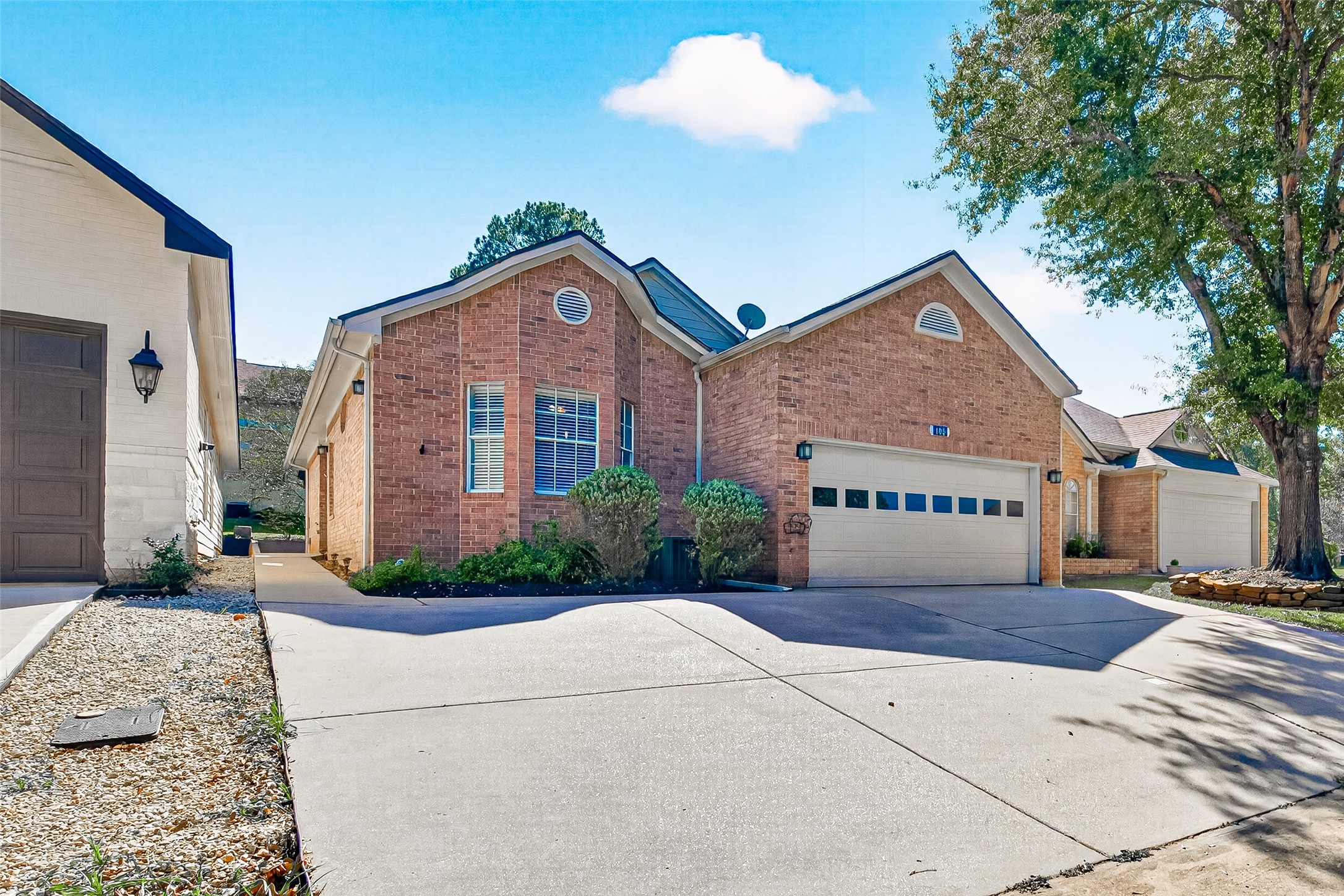 103 Fairway View Court, Montgomery, TX 77356
