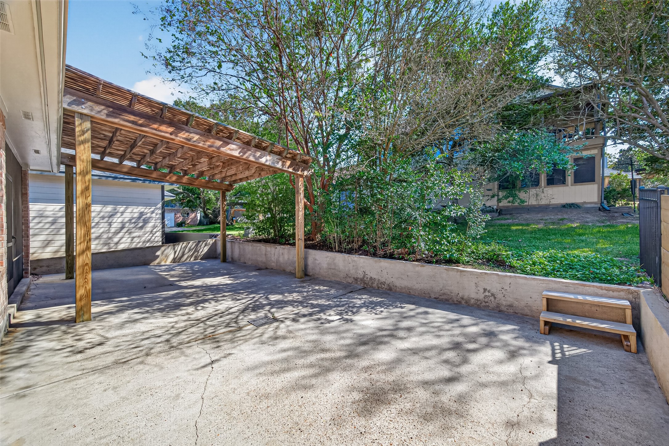 103 Fairway View Court, Montgomery, TX 77356