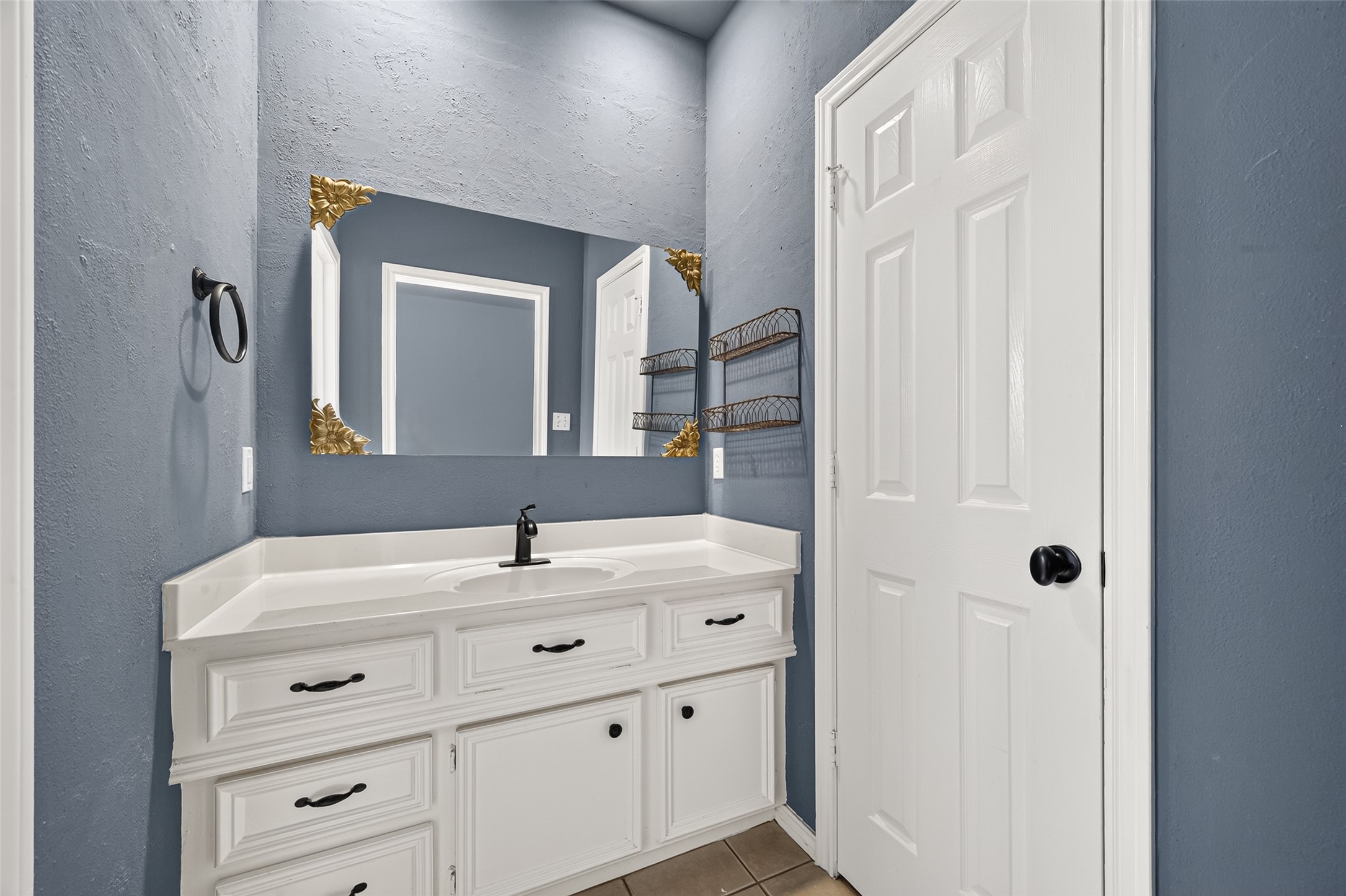 103 Fairway View Court, Montgomery, TX 77356