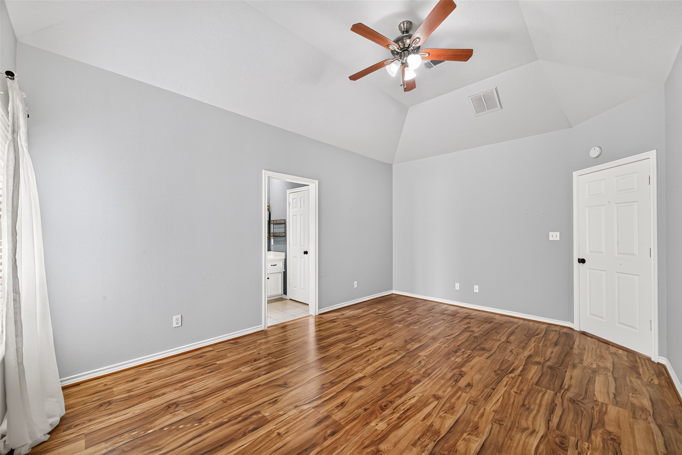 103 Fairway View Court, Montgomery, TX 77356