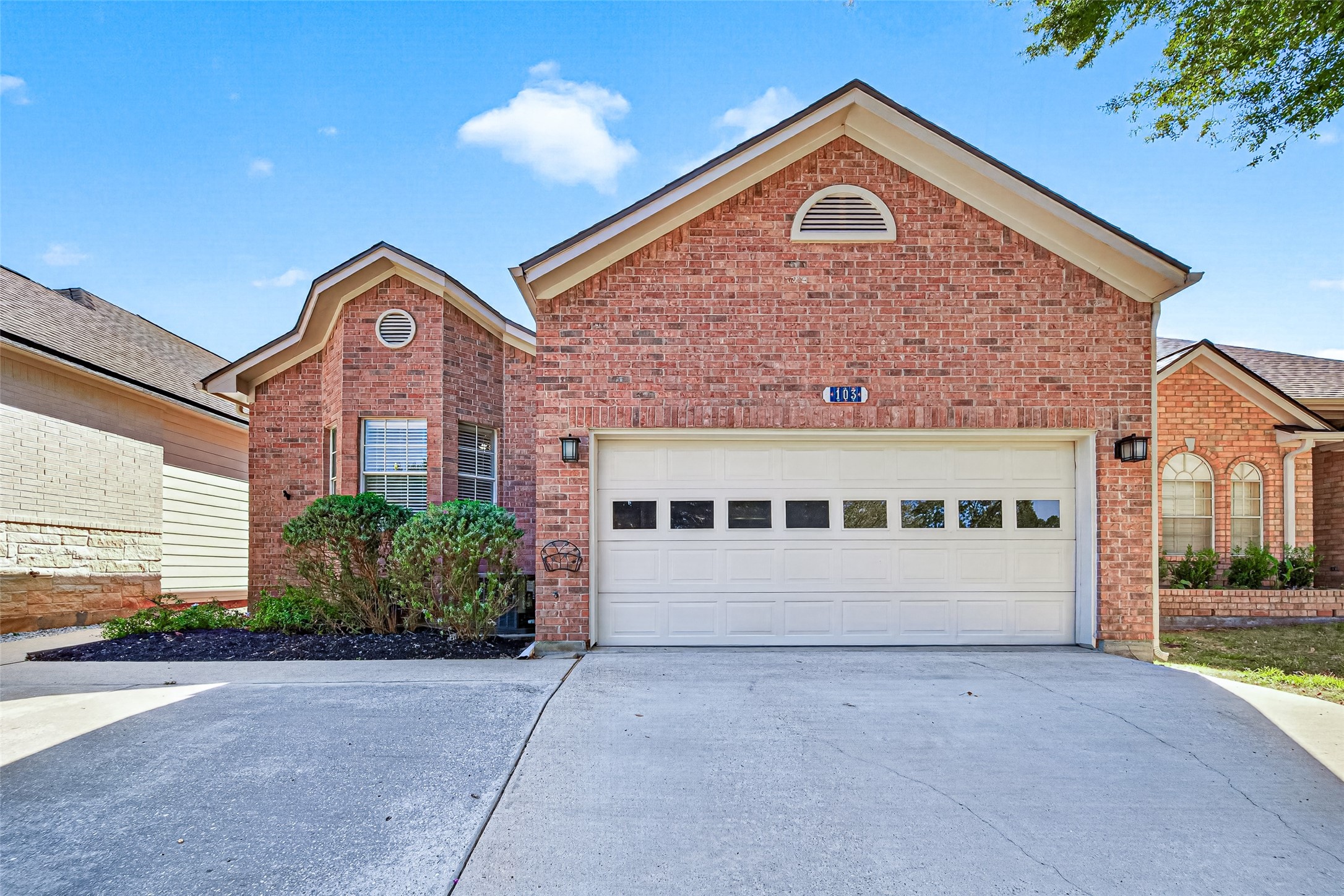 103 Fairway View Court, Montgomery, TX 77356