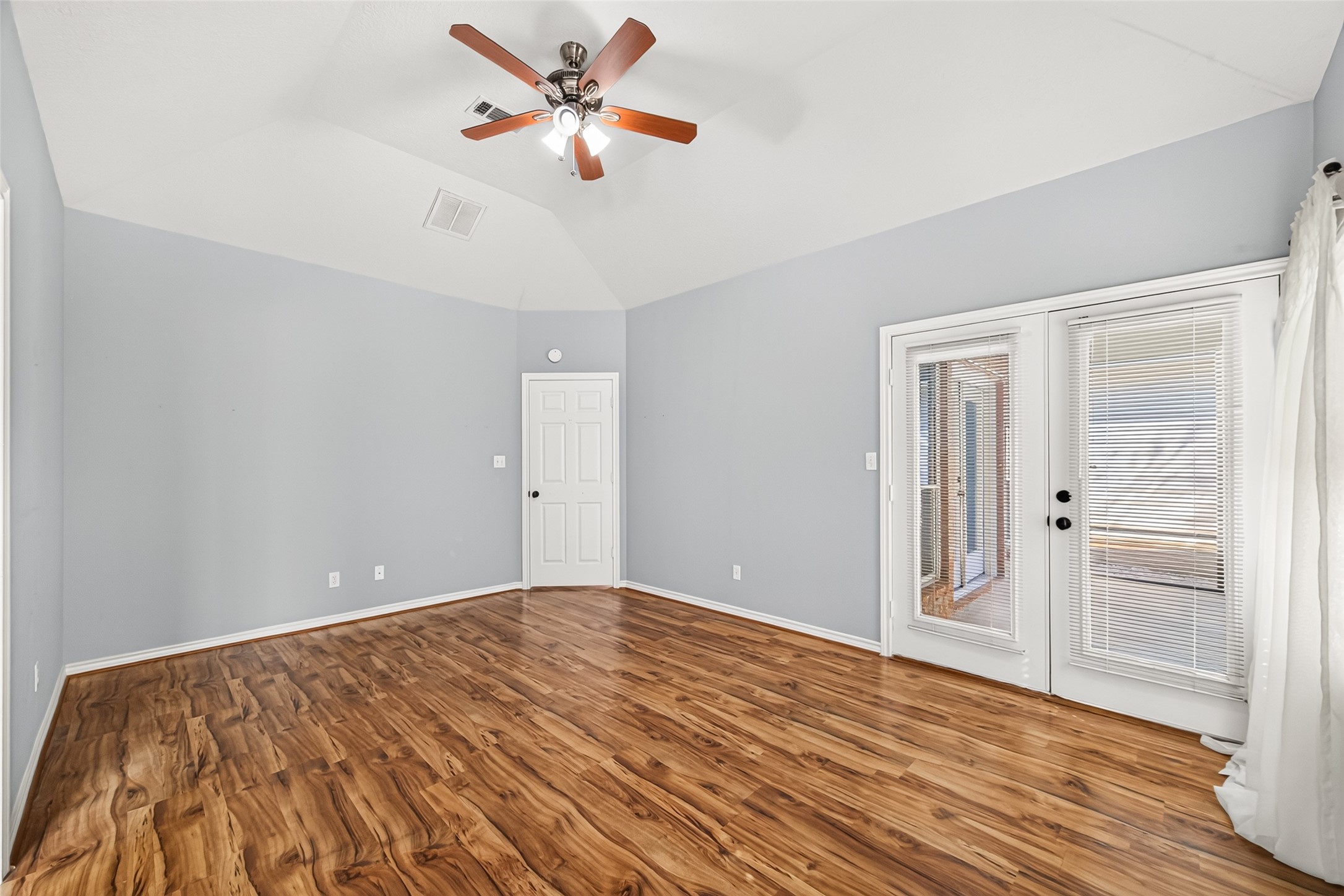 103 Fairway View Court, Montgomery, TX 77356