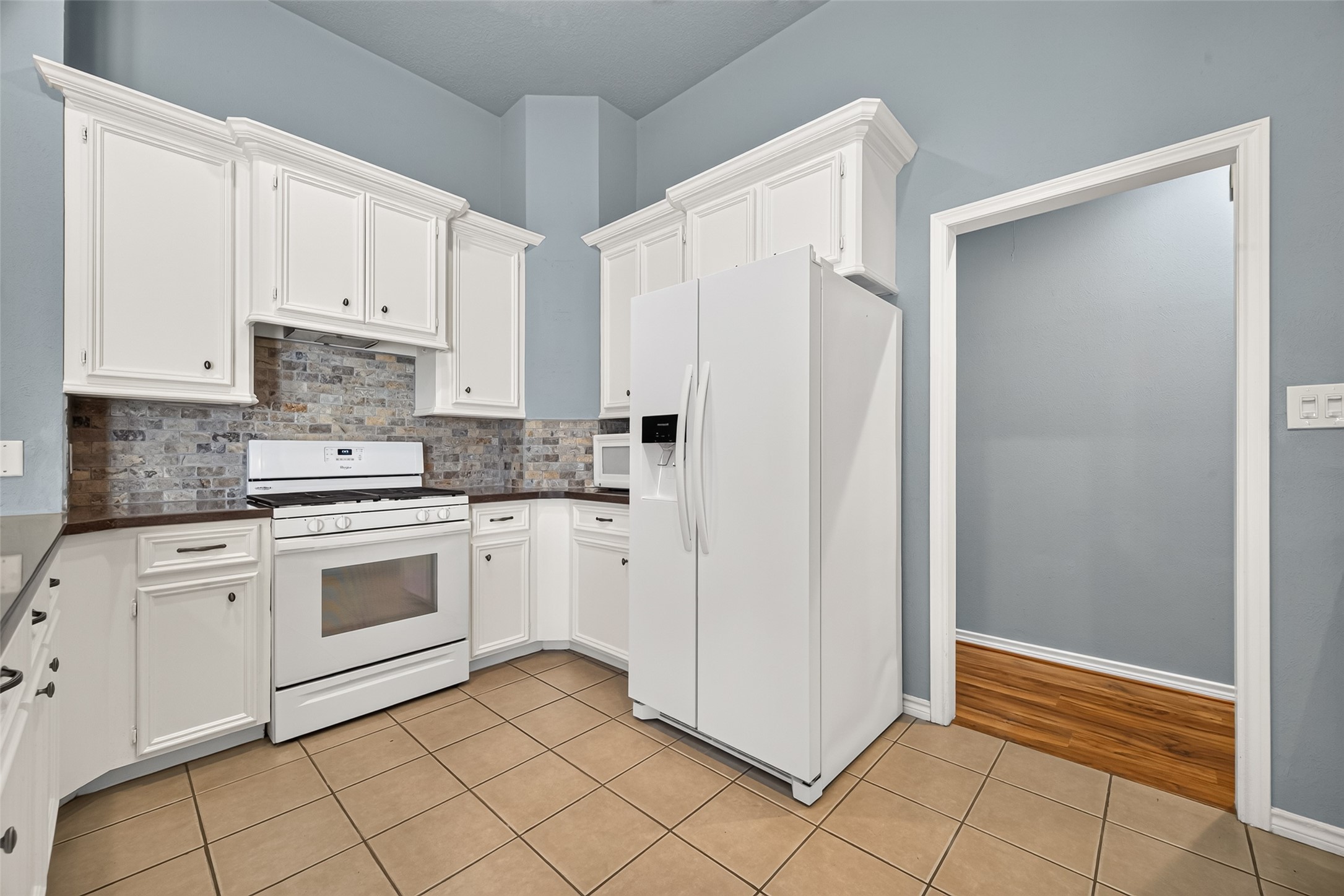 103 Fairway View Court, Montgomery, TX 77356