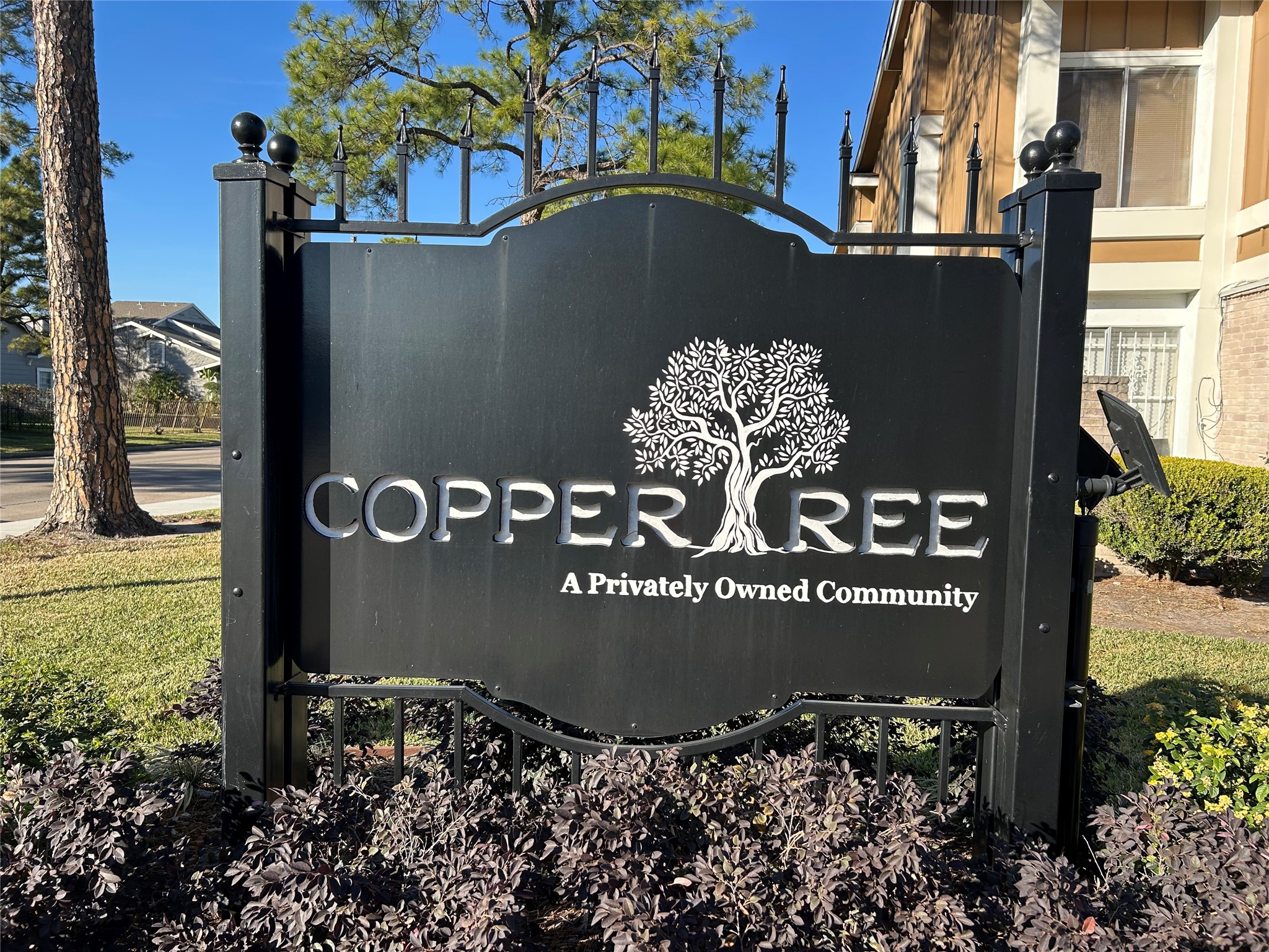 Don't miss the opportunity to call it home in this wonderful Copper Tree Community. Call today and schedule your private showing.
