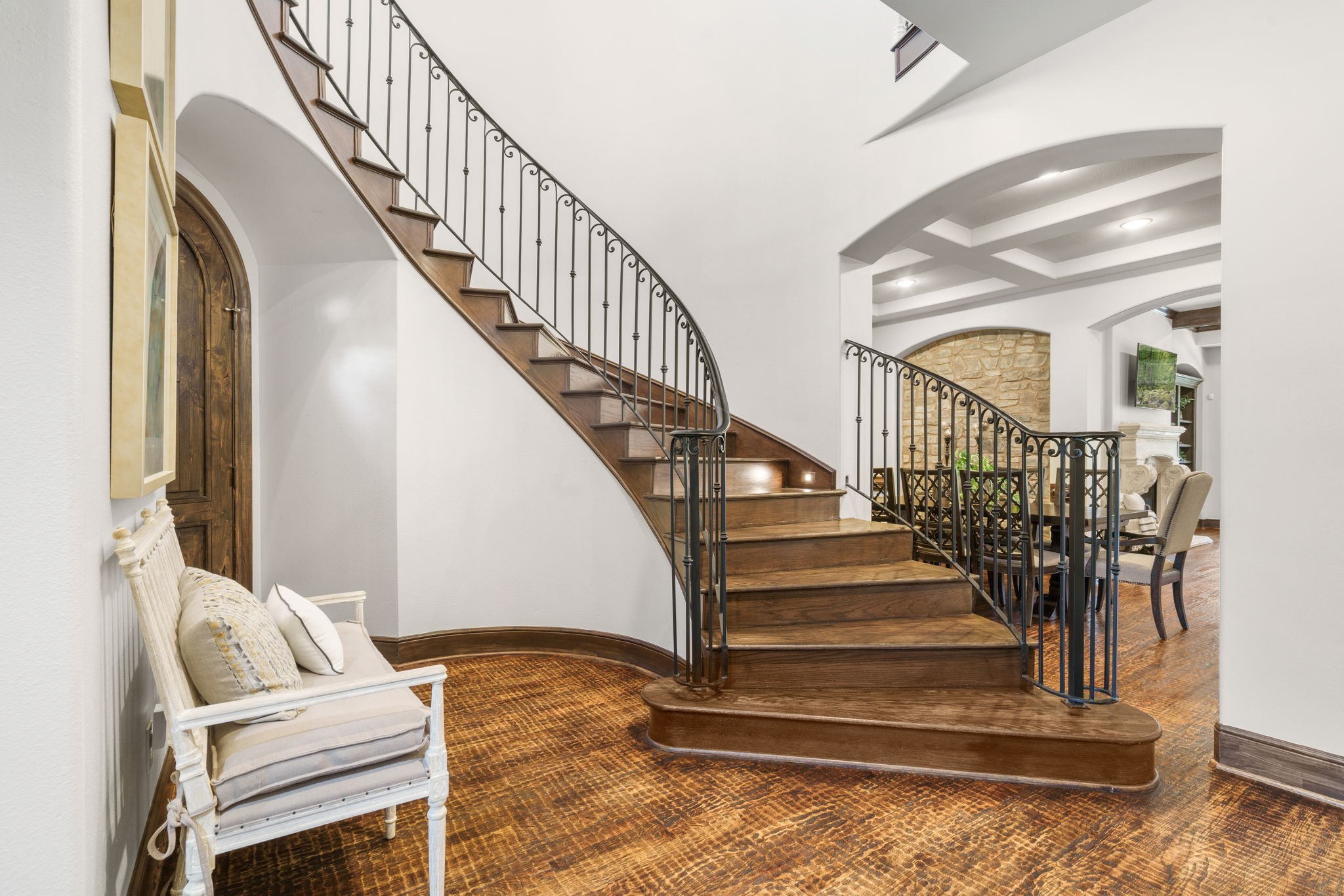 126 Summer Holly Drive, Conroe, TX 77384