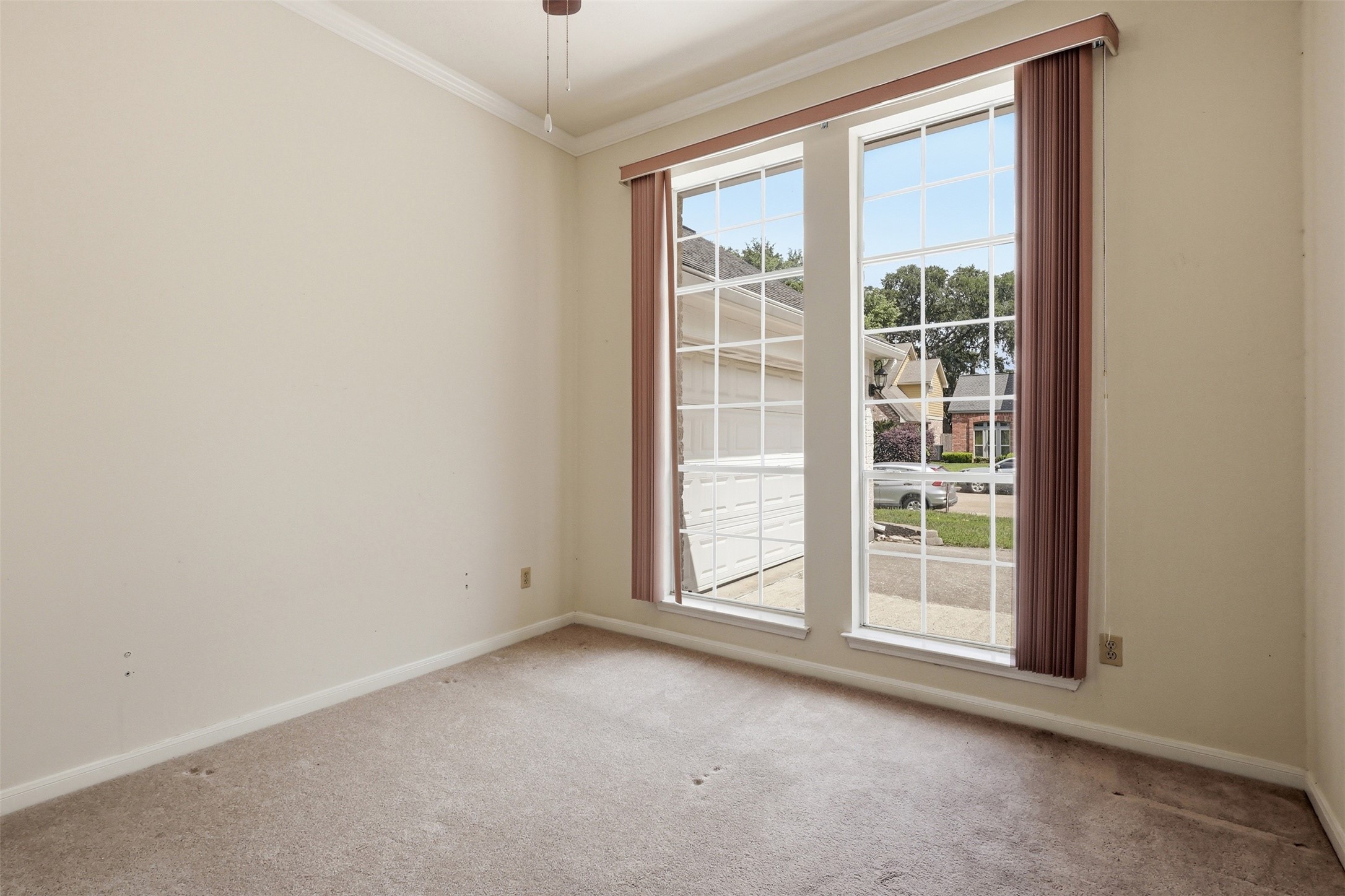 Flex Room / Office **NEW CARPET**