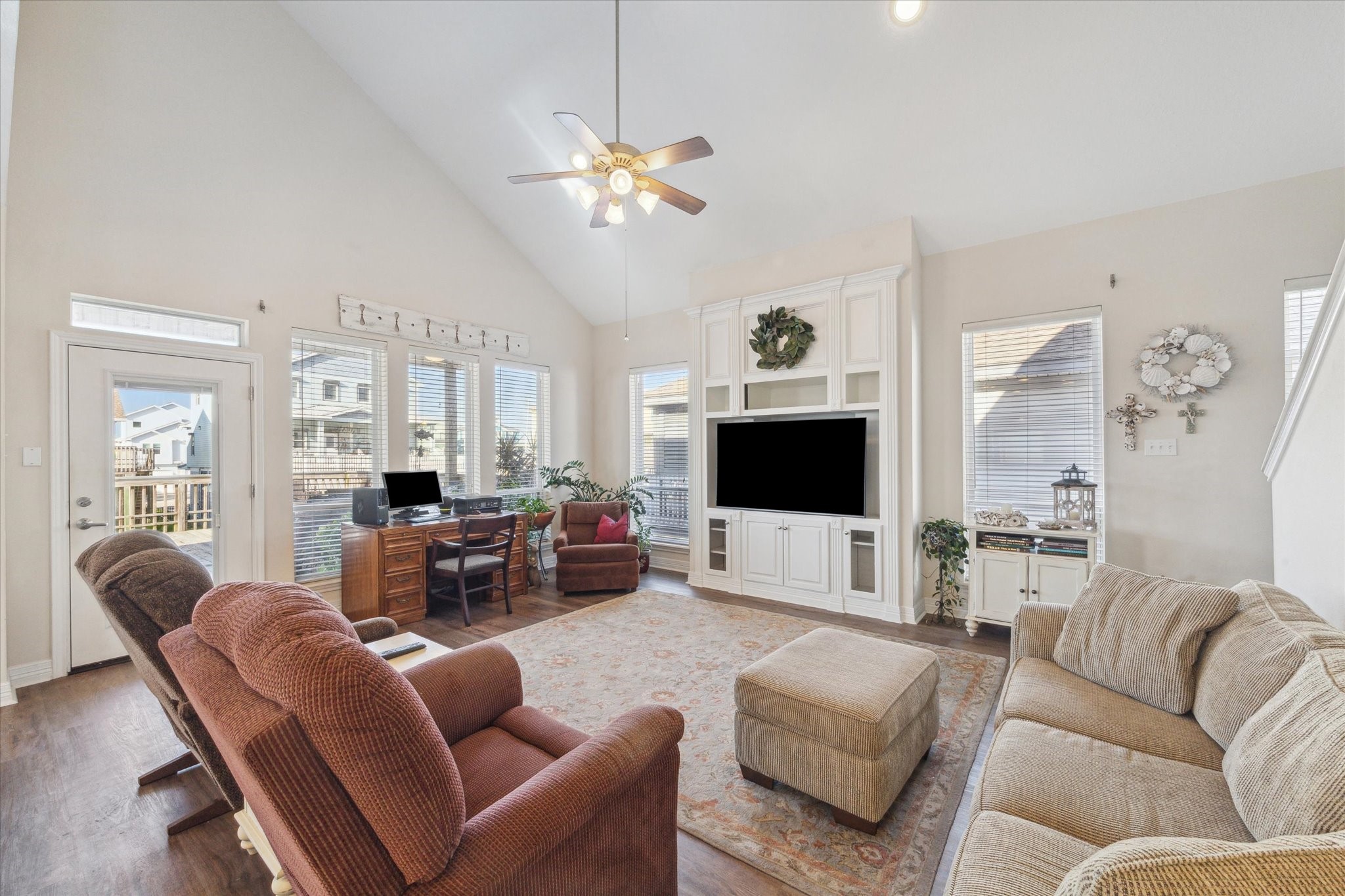 422 Windward Way, Tiki Island, TX 77554 422 Windward Way, Tiki Island, TX 77554