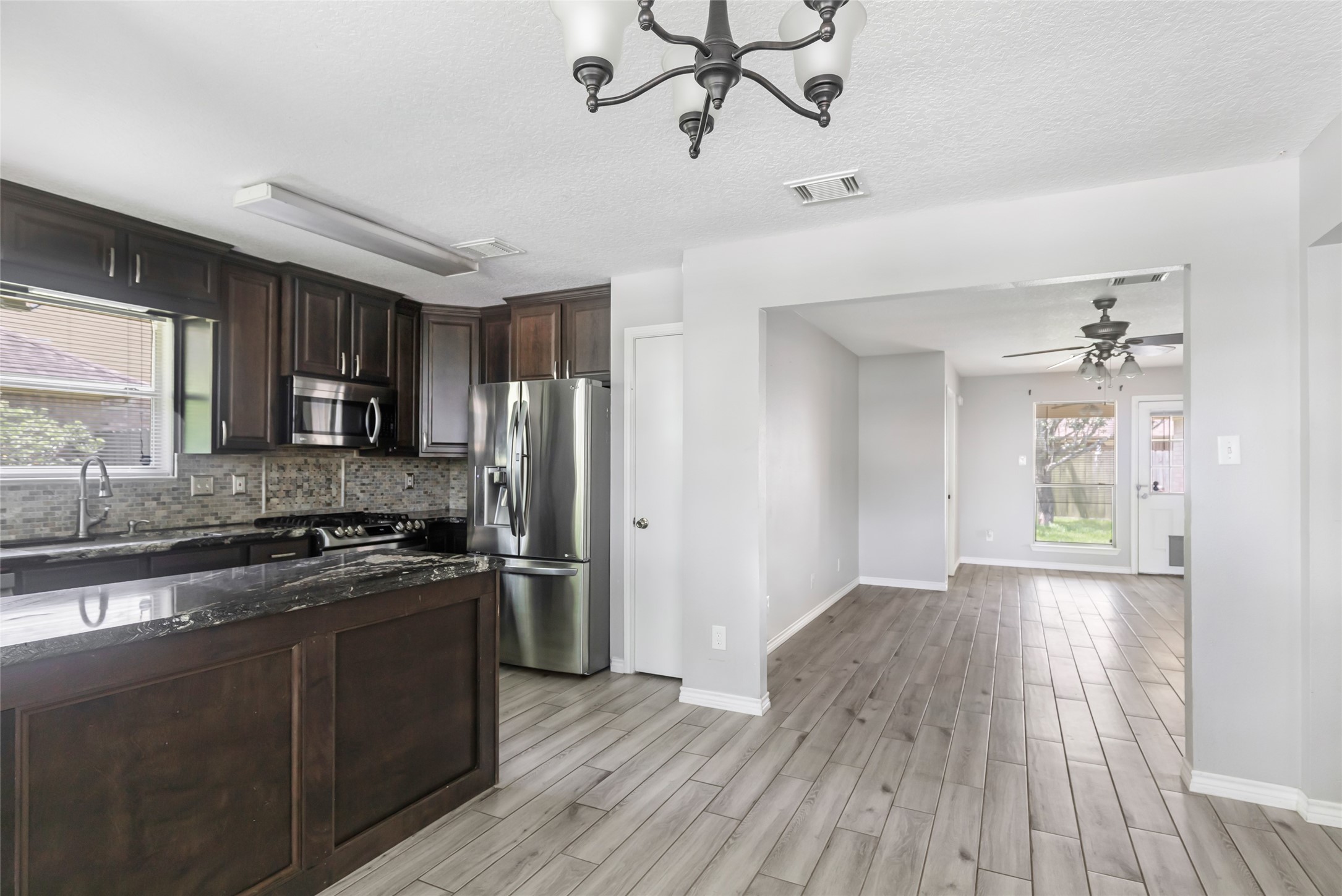 5519 Chisholm Trail, Dickinson, TX 77539