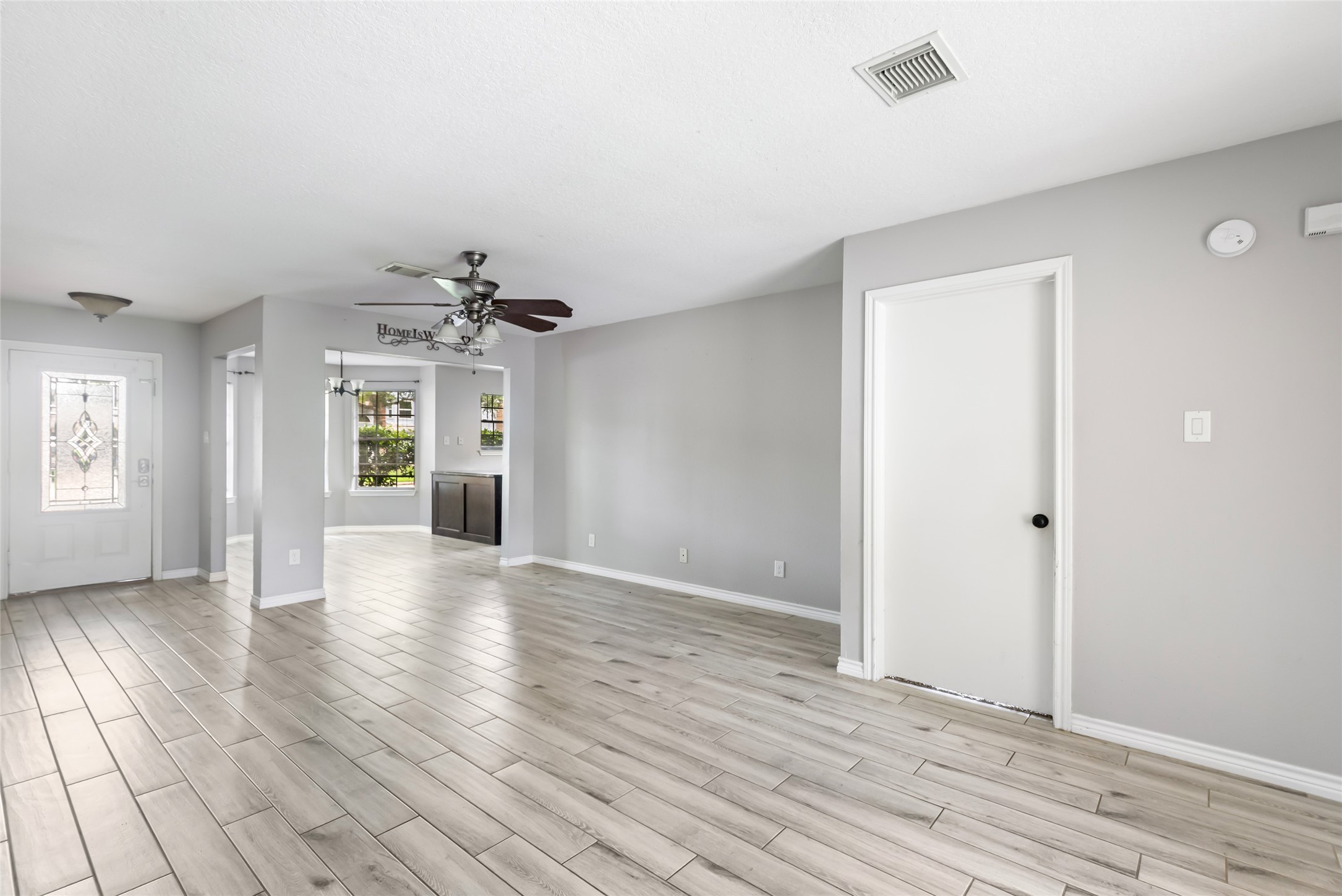 5519 Chisholm Trail, Dickinson, TX 77539