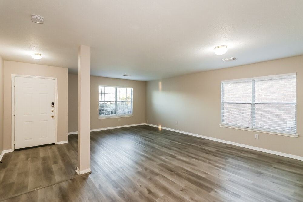16951 Watering Oaks Lane, Houston, TX 77083 16951 Watering Oaks Lane, Houston, TX 77083