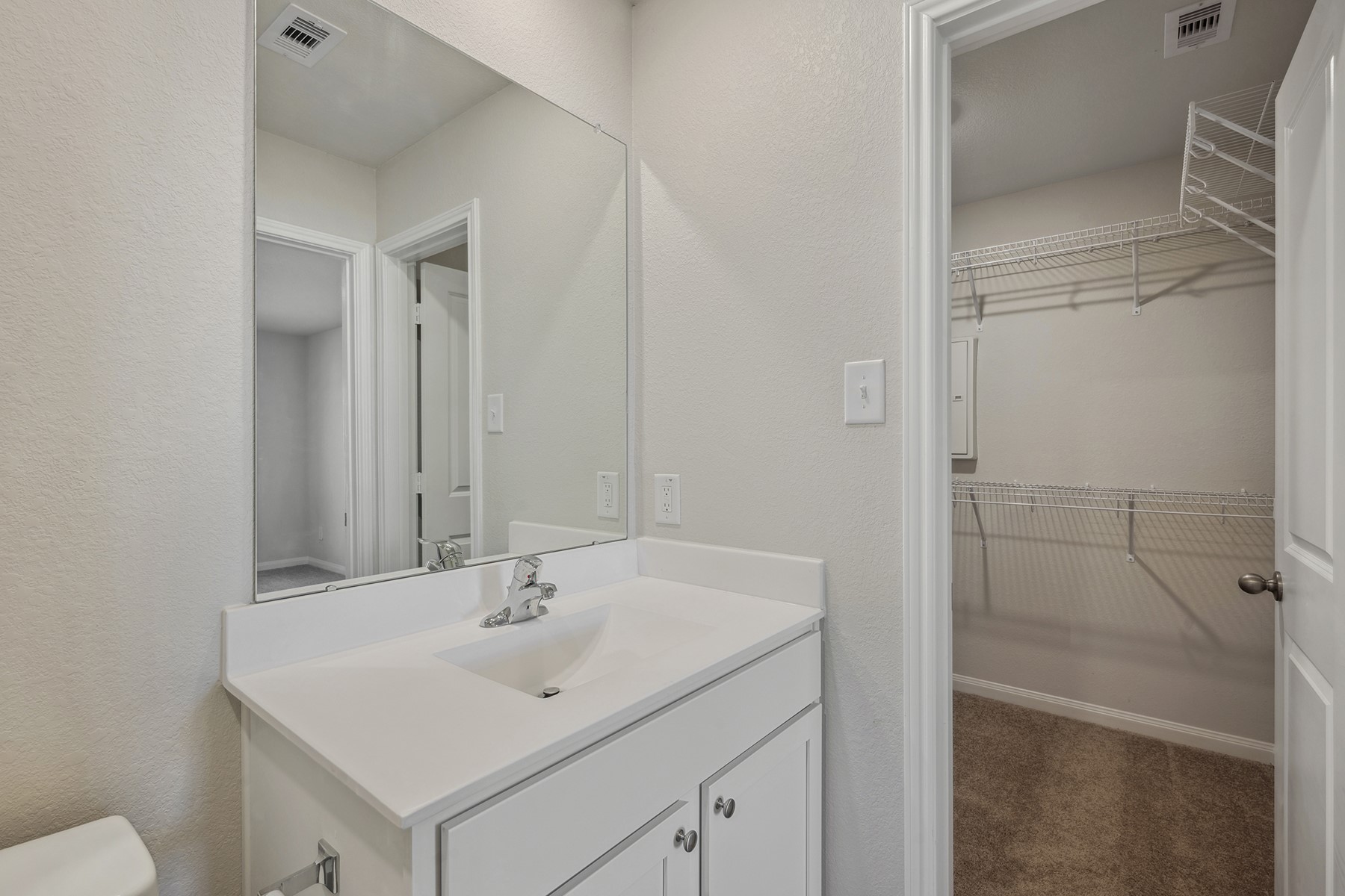 713 Jasmine Ridge Lane, Waller, TX 77484